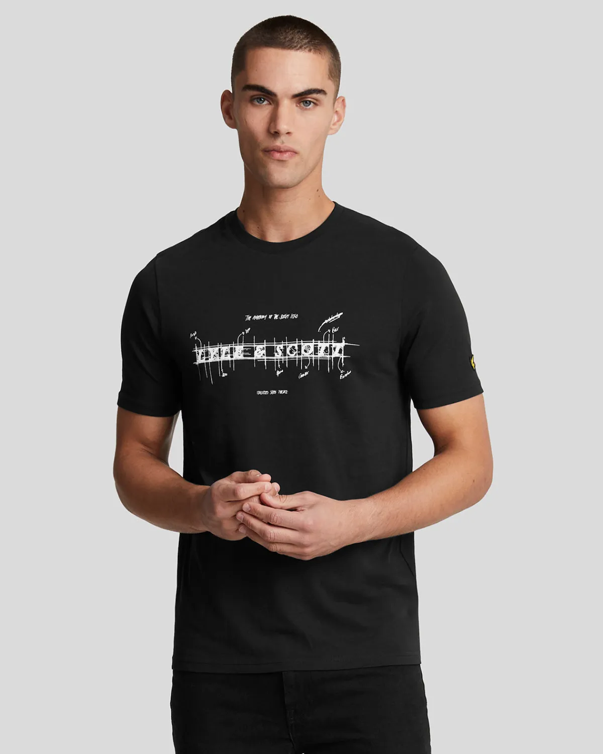 anatomie_der_schrift_grafik_tshirt_0-1.webp Lyle & Scott T-shirts<Anatomie der Schrift Grafik T-Shirt JetBlack