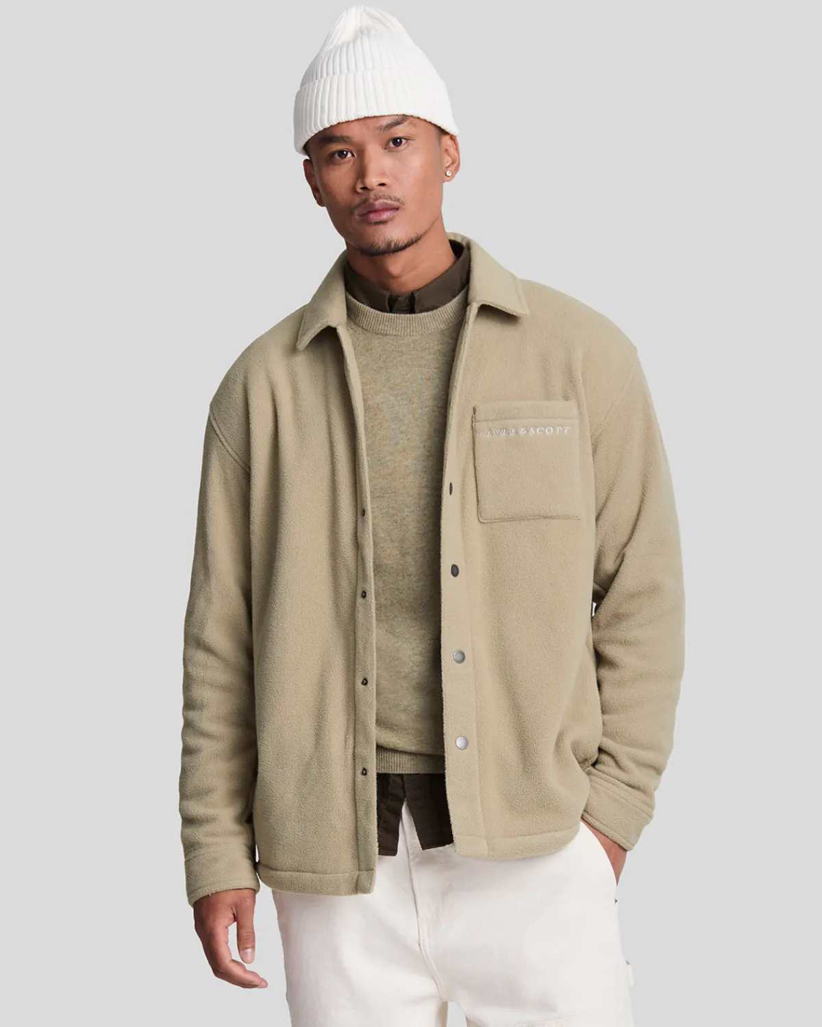 besticktes_fleece_berhemd_0.webp Lyle & Scott Drehbuchsticke<Besticktes Fleece Überhemd SageUniform