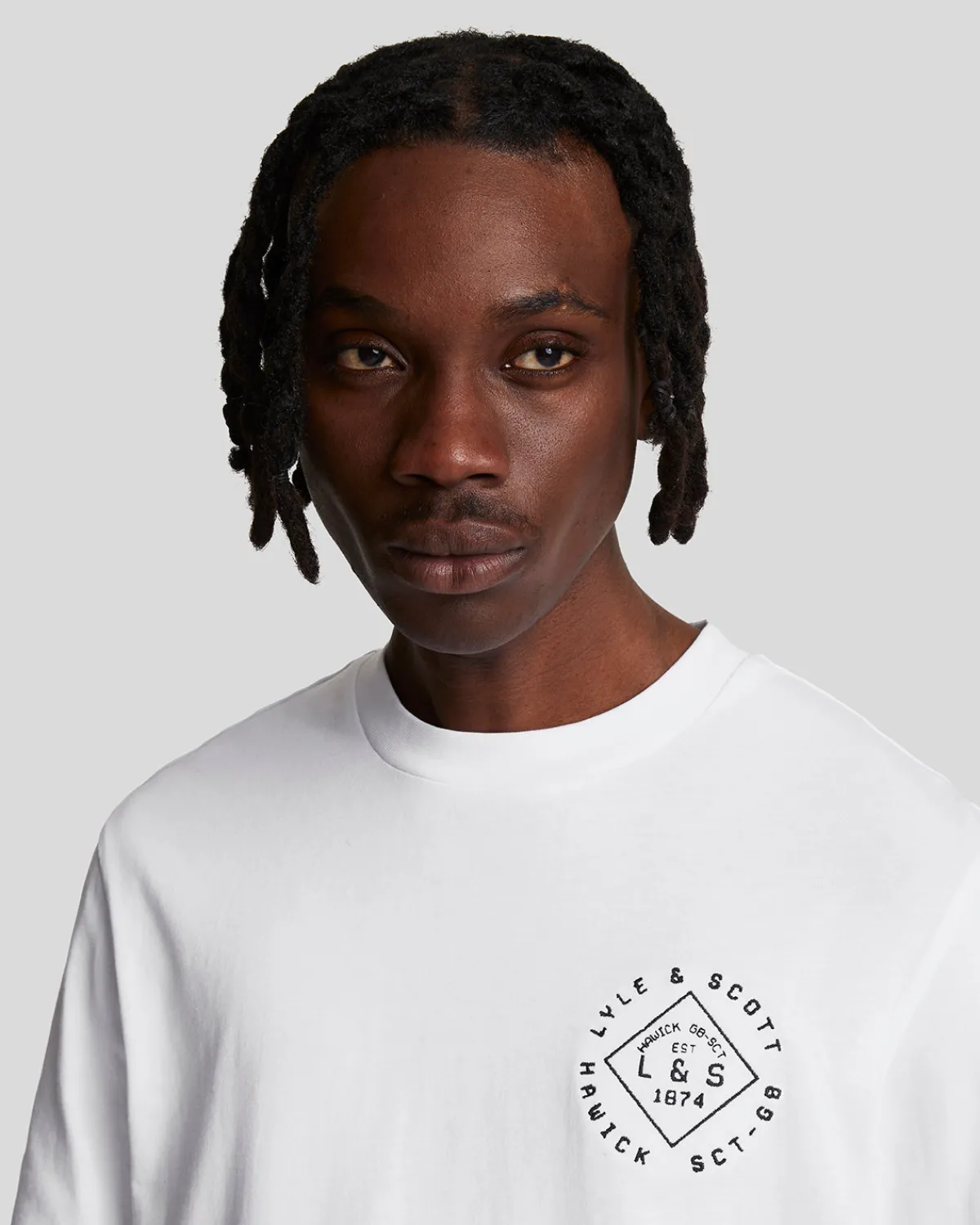 briefmarkentshirt_3.webp Lyle & Scott Vermächtnis | T-shirts<Briefmarken-T-Shirt White