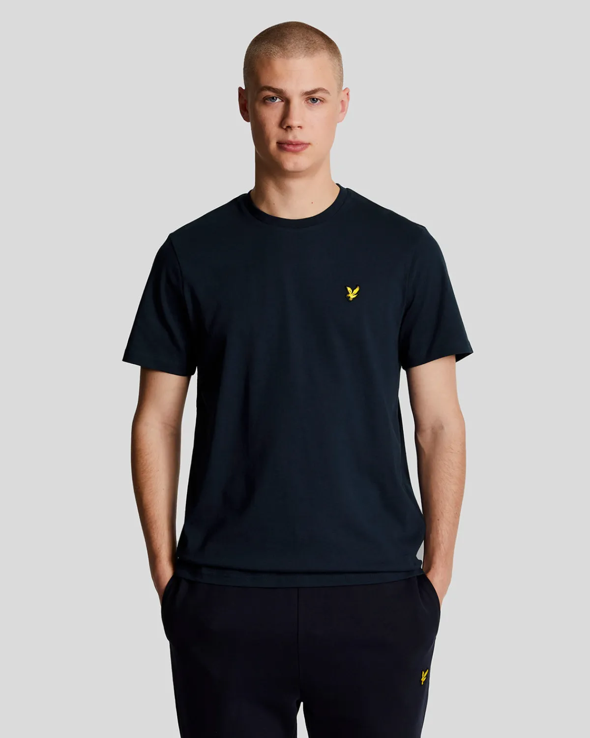 einfarbiges_tshirt_0-16.webp Lyle & Scott Grundlegendes | T-shirts<Einfarbiges T-Shirt Marine