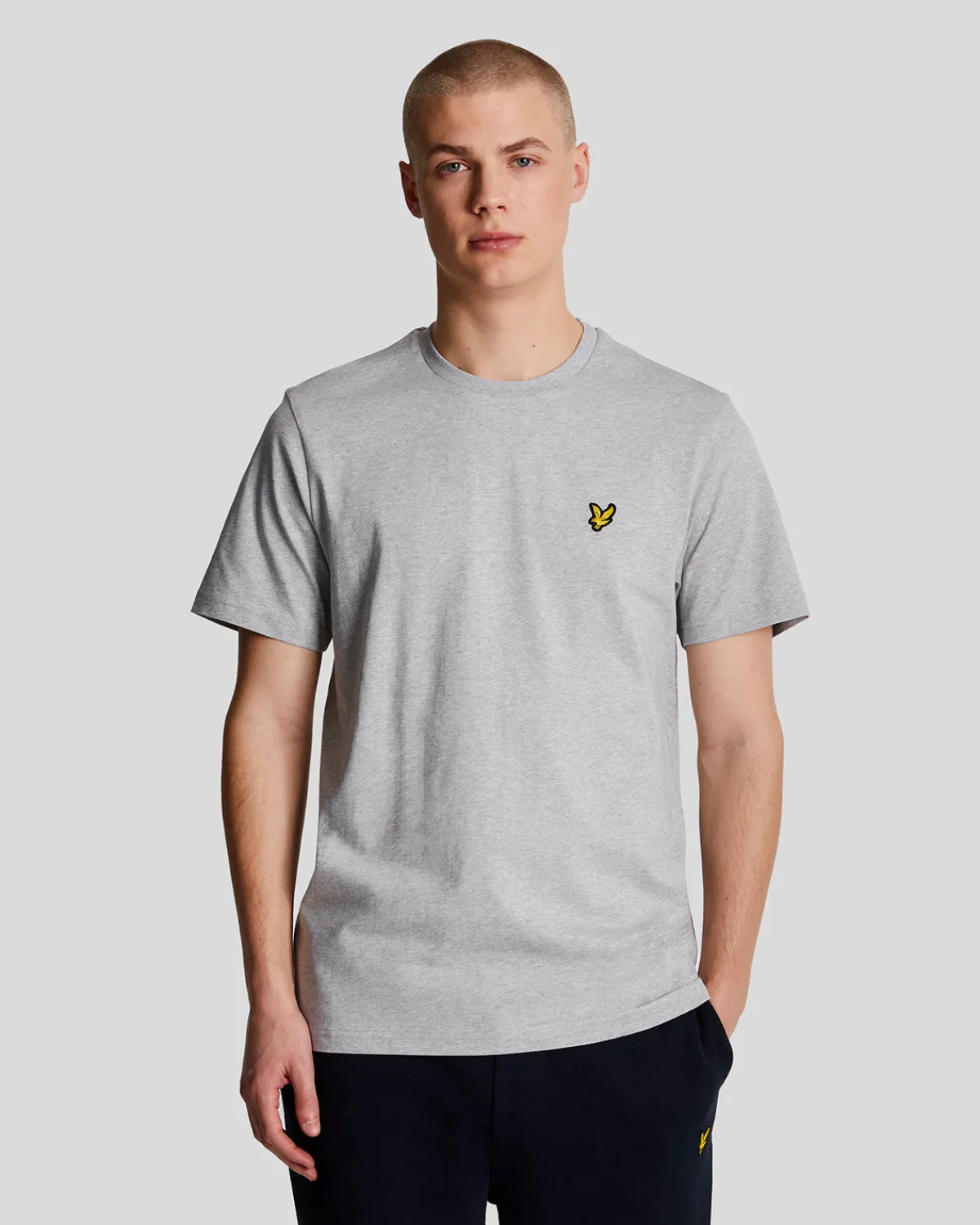 einfarbiges_tshirt_0-18.webp Lyle & Scott Grundlegendes | T-shirts<Einfarbiges T-Shirt HellgraueMergel