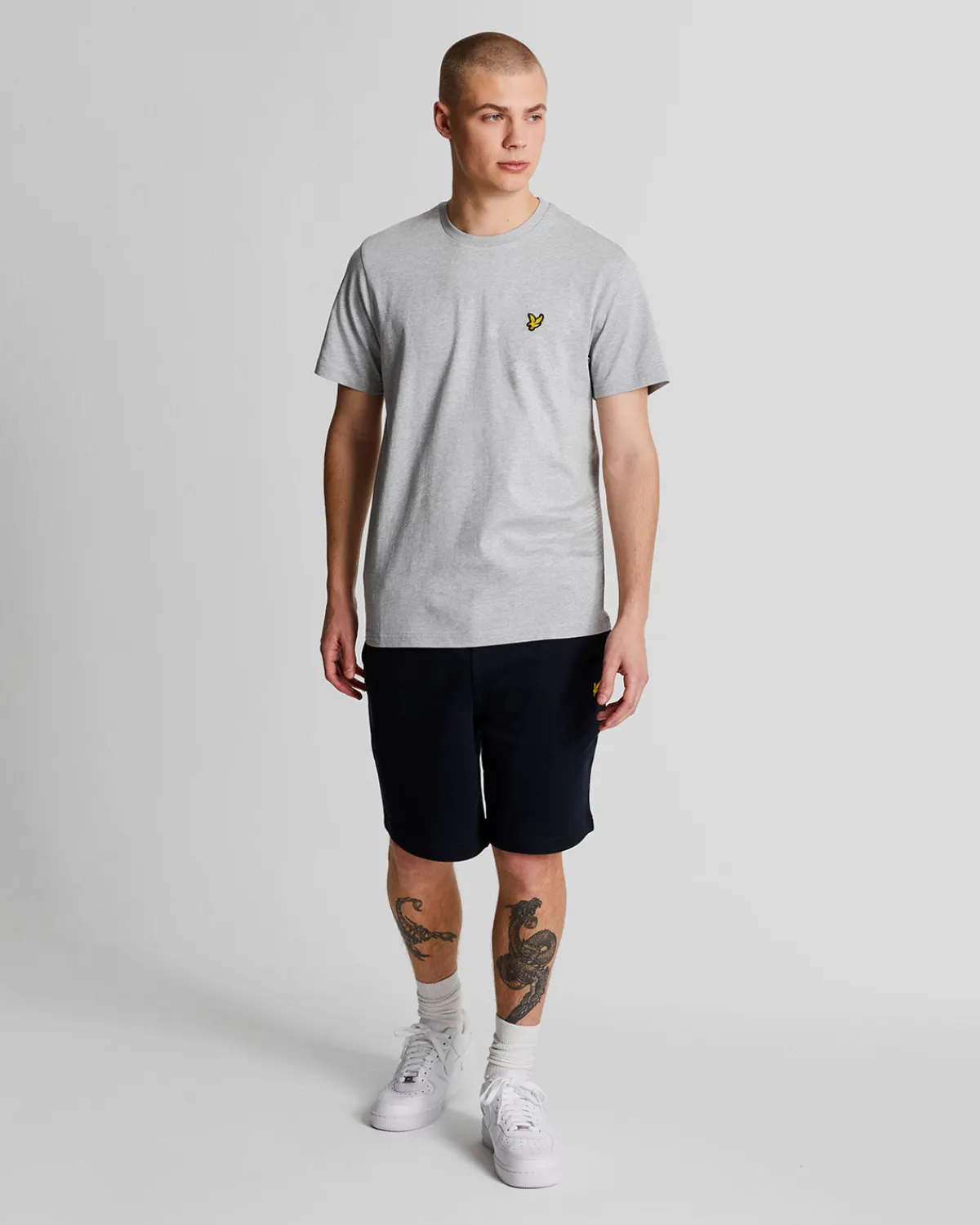 einfarbiges_tshirt_1-18.webp Lyle & Scott Grundlegendes | T-shirts<Einfarbiges T-Shirt HellgraueMergel