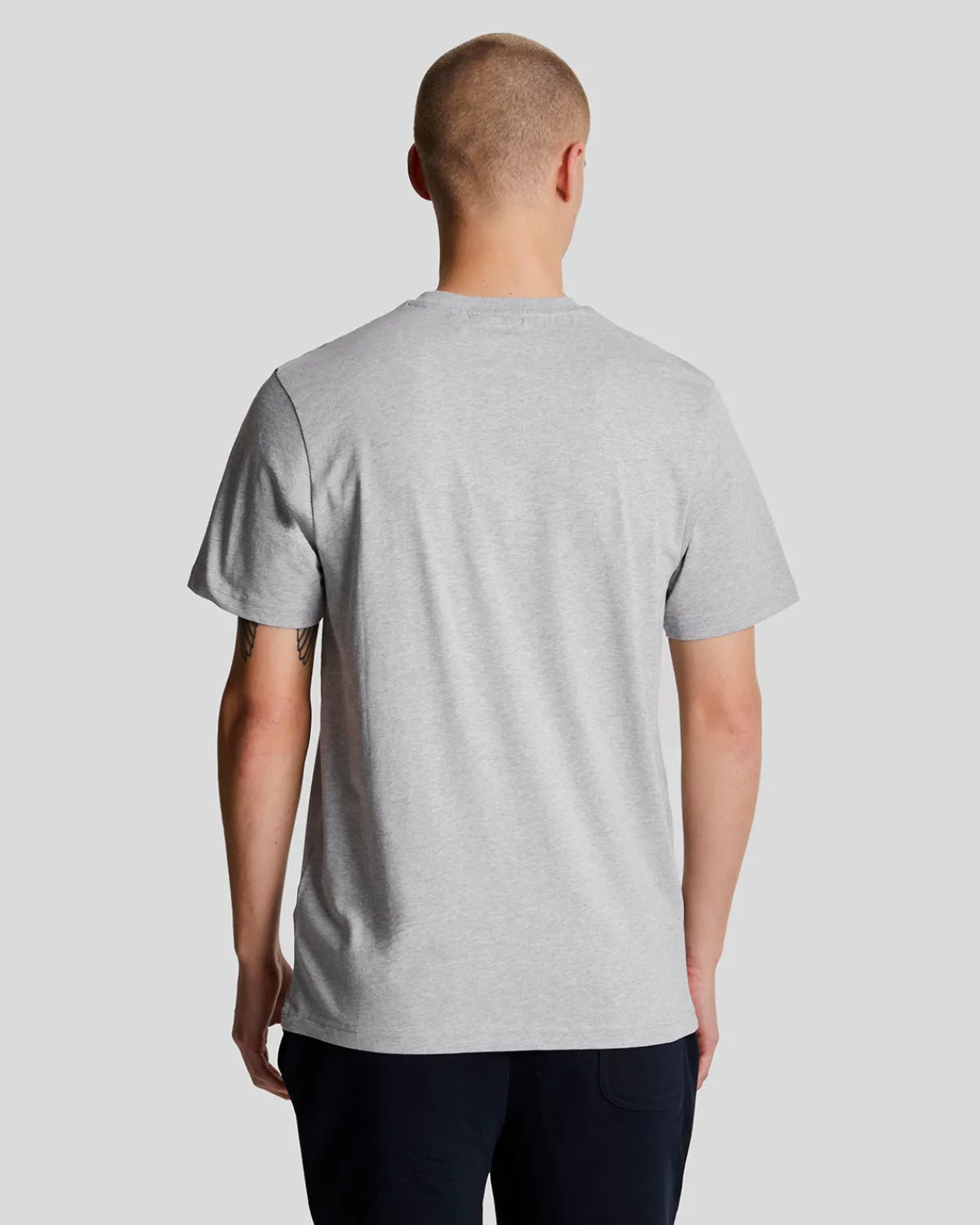 einfarbiges_tshirt_2-18.webp Lyle & Scott Grundlegendes | T-shirts<Einfarbiges T-Shirt HellgraueMergel