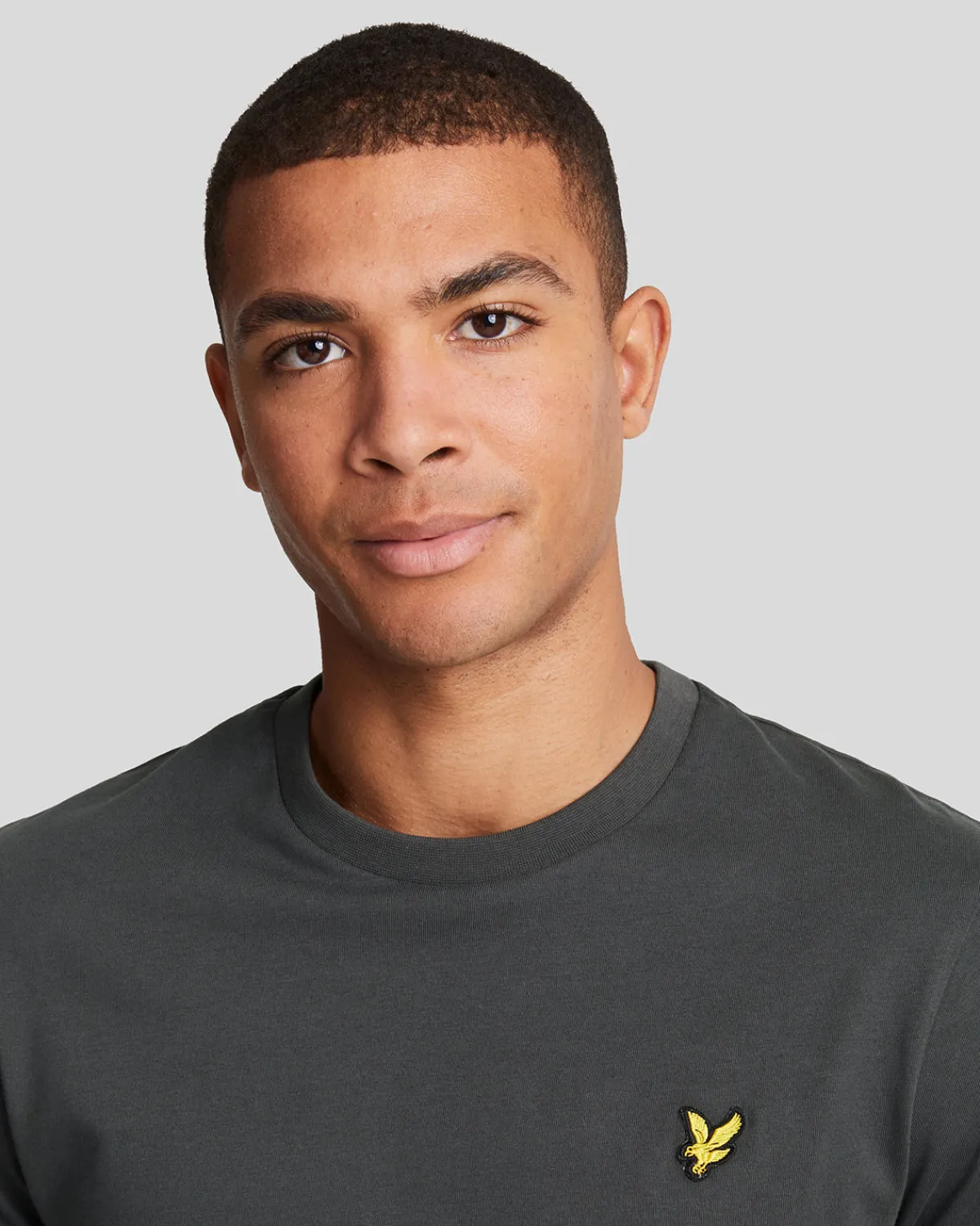 einfarbiges_tshirt_3-6.webp Lyle & Scott Vermächtnis | T-shirts<Einfarbiges T-Shirt Gunmetal