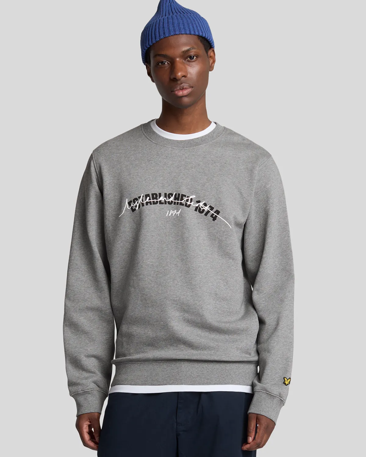 gegrndet__grafik_rundhalsausschnitt_sweatshirt_0-1.webp Lyle & Scott Vermächtnis | Sweatshirts<Gegründet 1874 Grafik Rundhalsausschnitt Sweatshirt MidGreyMarl