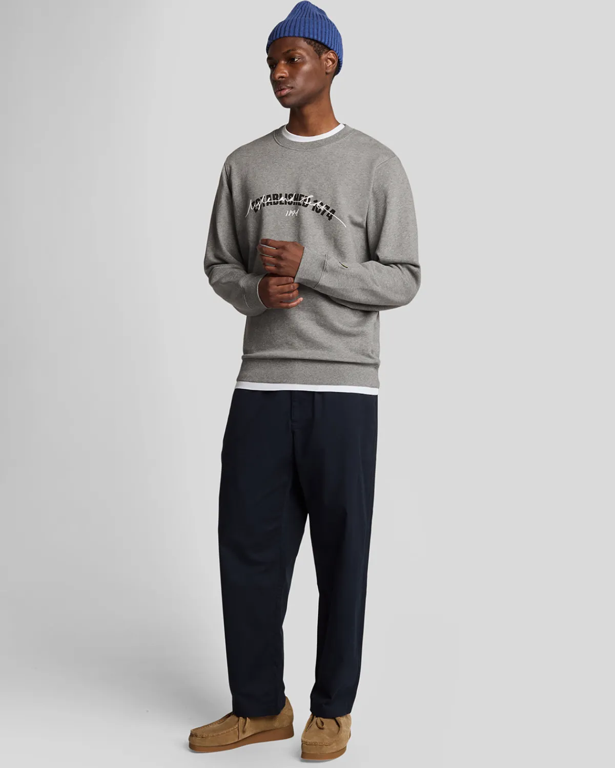 gegrndet__grafik_rundhalsausschnitt_sweatshirt_1-1.webp Lyle & Scott Vermächtnis | Sweatshirts<Gegründet 1874 Grafik Rundhalsausschnitt Sweatshirt MidGreyMarl