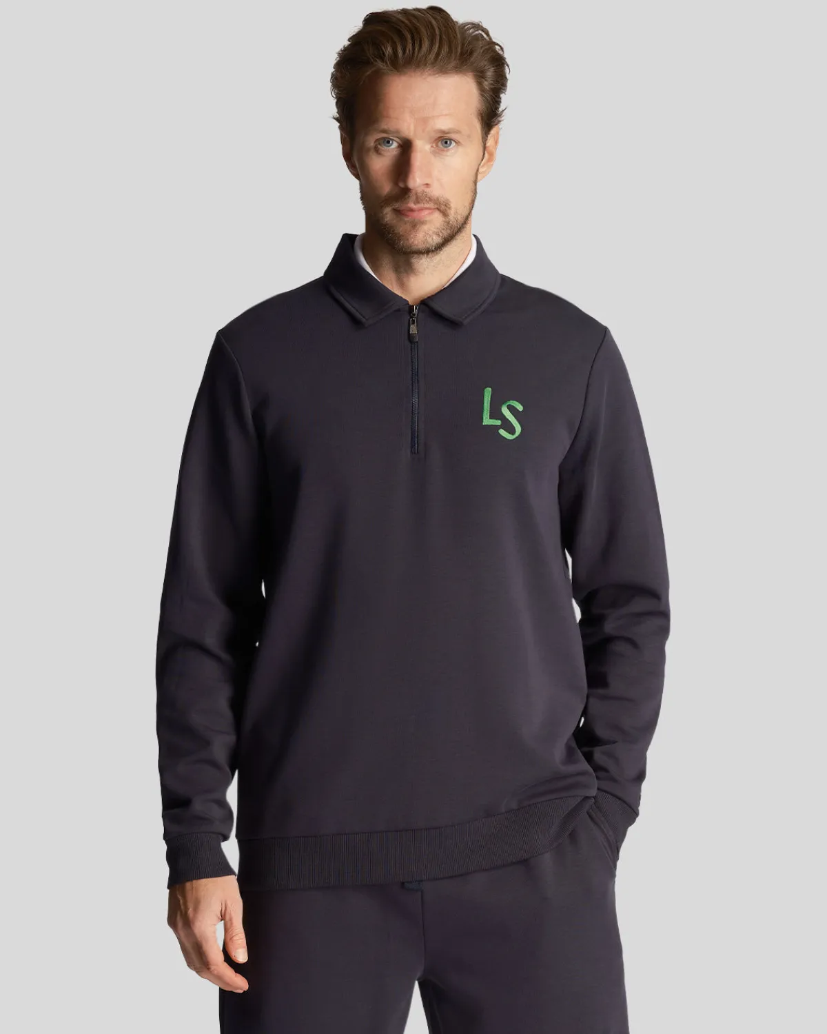golf_ls_logo__zip_sweatshirt_0-1.webp Lyle & Scott Golf | Sweatshirts<Golf LS Logo 1/4 Zip Sweatshirt DunkleMarine