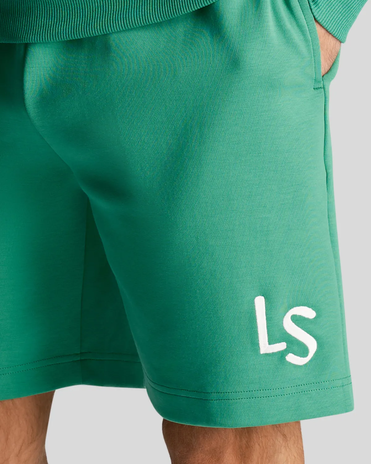 golf_ls_logo_sweat_shorts_3.webp Lyle & Scott Golf | Kurze Hosen<Golf LS Logo Sweat Shorts FairwayGreen