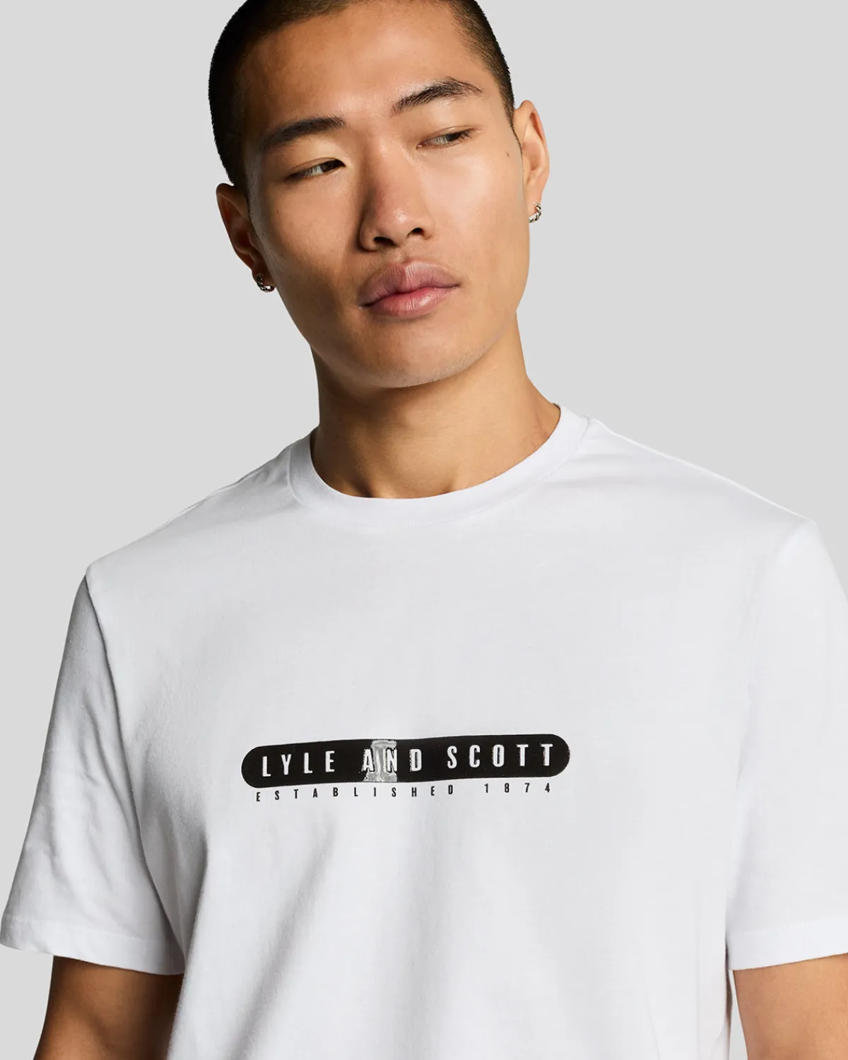 gummiertes_grafik_tshirt_3.webp Lyle & Scott Vermächtnis | T-shirts<Gummiertes Grafik T-Shirt White