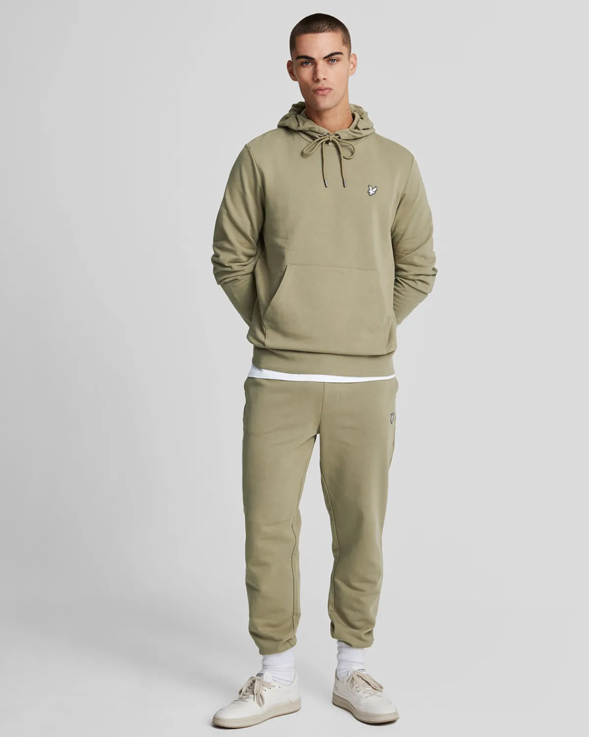 hochwertiger_french_terry_hoodie_mit_diagonaler_webart_1-3.webp Lyle & Scott Kapuzenpullover<Hochwertiger French Terry Hoodie mit diagonaler Webart Woolwich