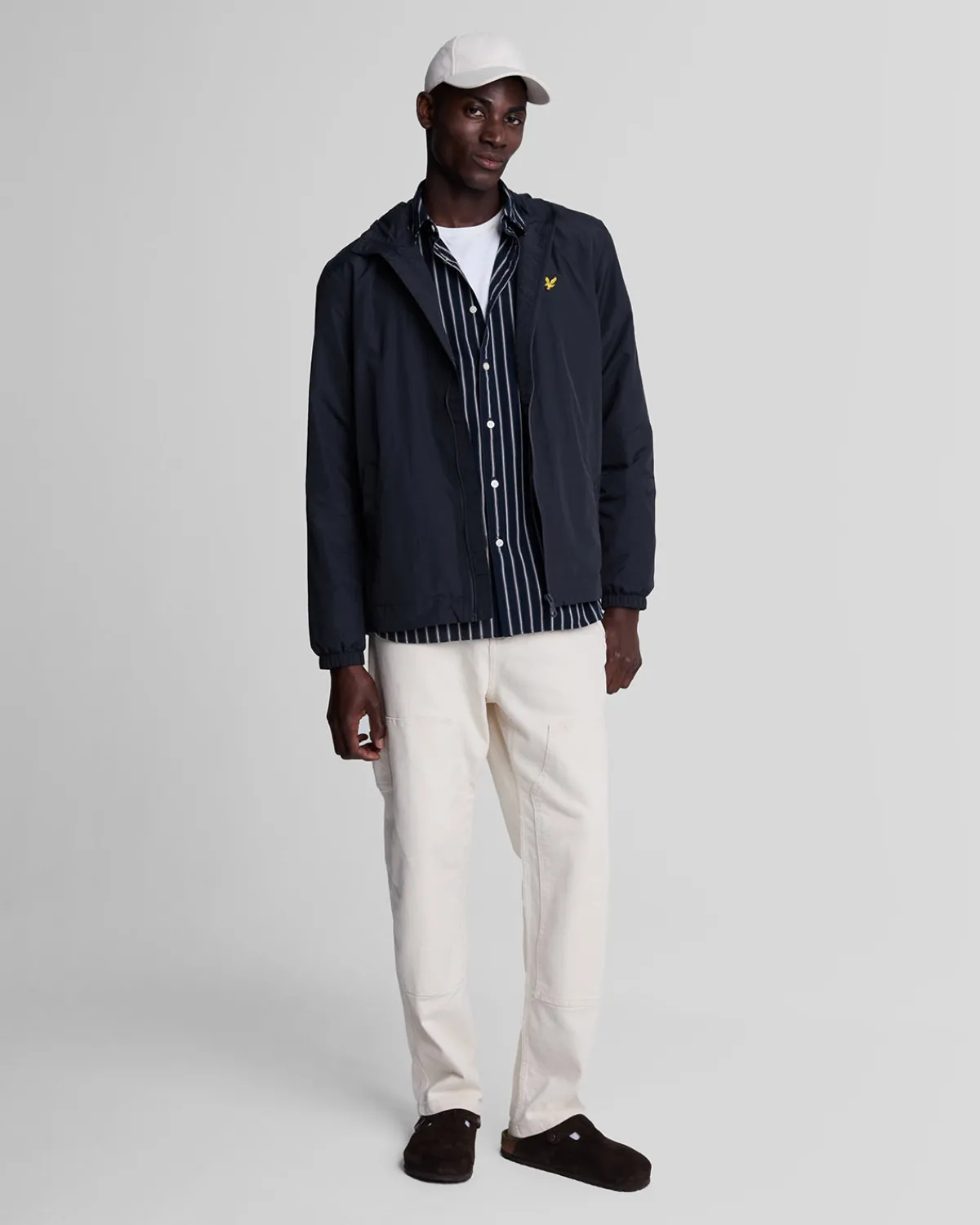 jacke_mit_kapuze_und_reiverschluss_1.webp Lyle & Scott Grundlegendes | Mäntel & Jacken<Jacke mit Kapuze und Reißverschluss DunkleMarine