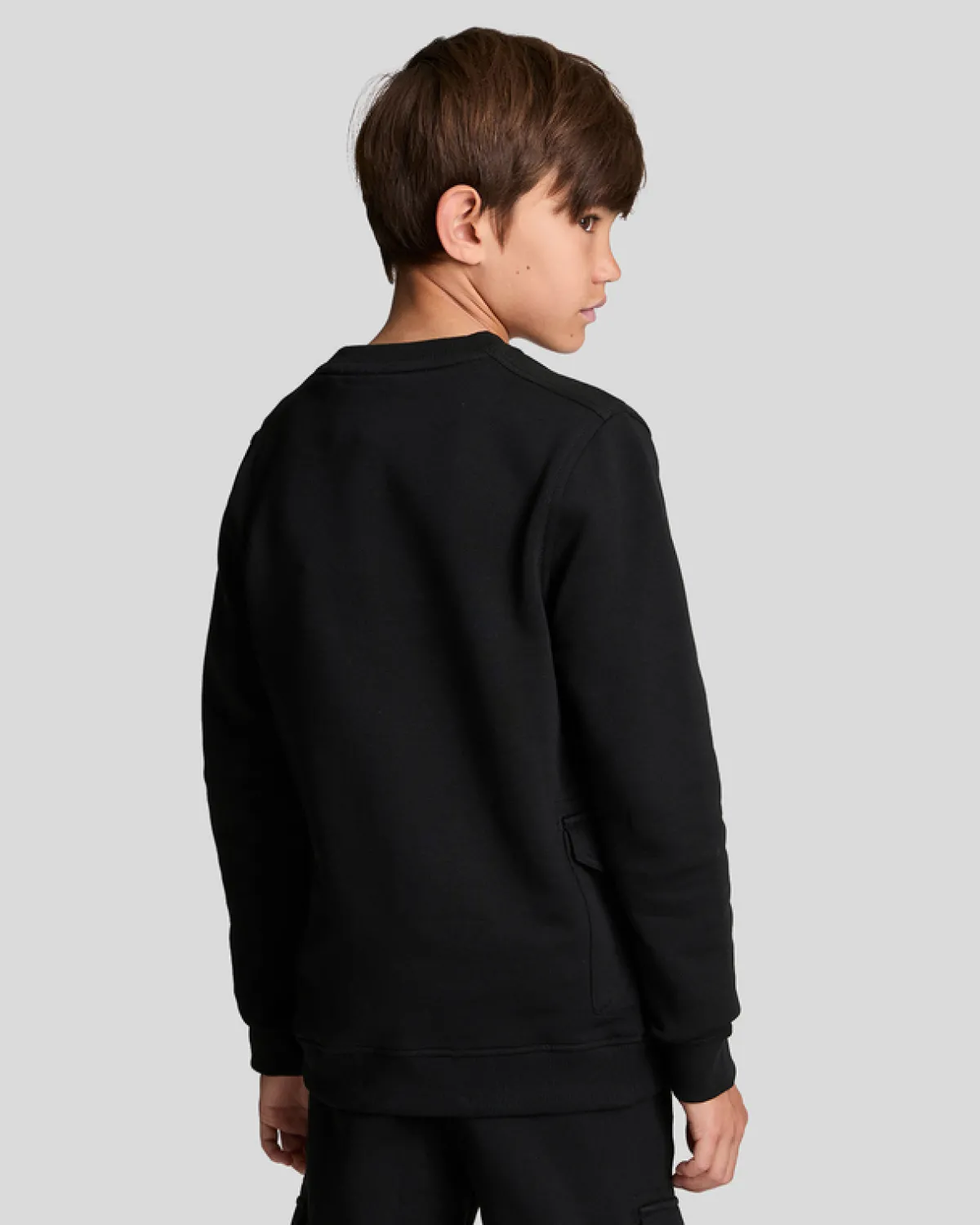 kinder_cargo_tasche_sweatshirt_2.webp Lyle & Scott Kinder Sweatshirts<Kinder Cargo Tasche Sweatshirt JetBlack