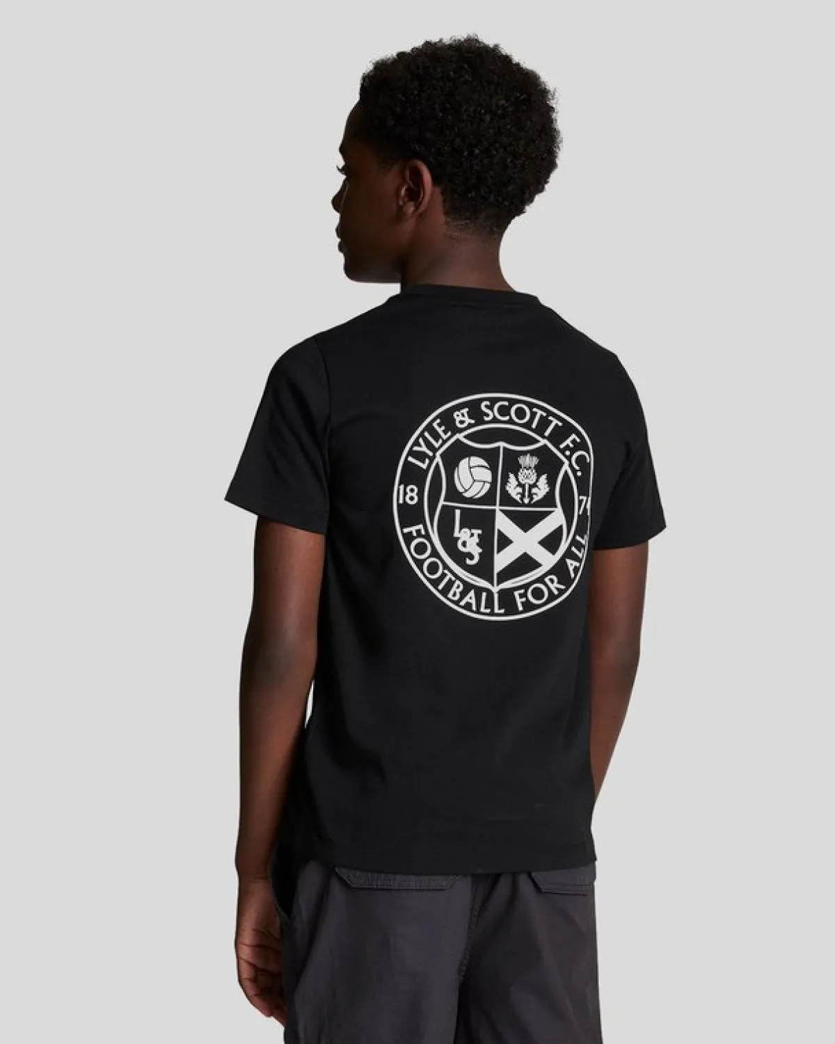 kinder_fuball_logo_tshirt_2.webp Lyle & Scott Kinder Polos & T-shirts<Kinder Fußball Logo T-Shirt JetBlack
