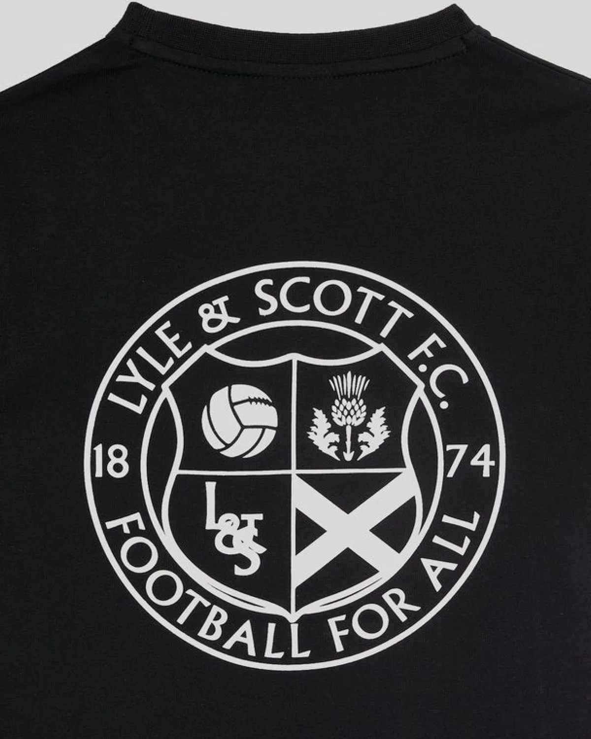 kinder_fuball_logo_tshirt_6.webp Lyle & Scott Kinder Polos & T-shirts<Kinder Fußball Logo T-Shirt JetBlack