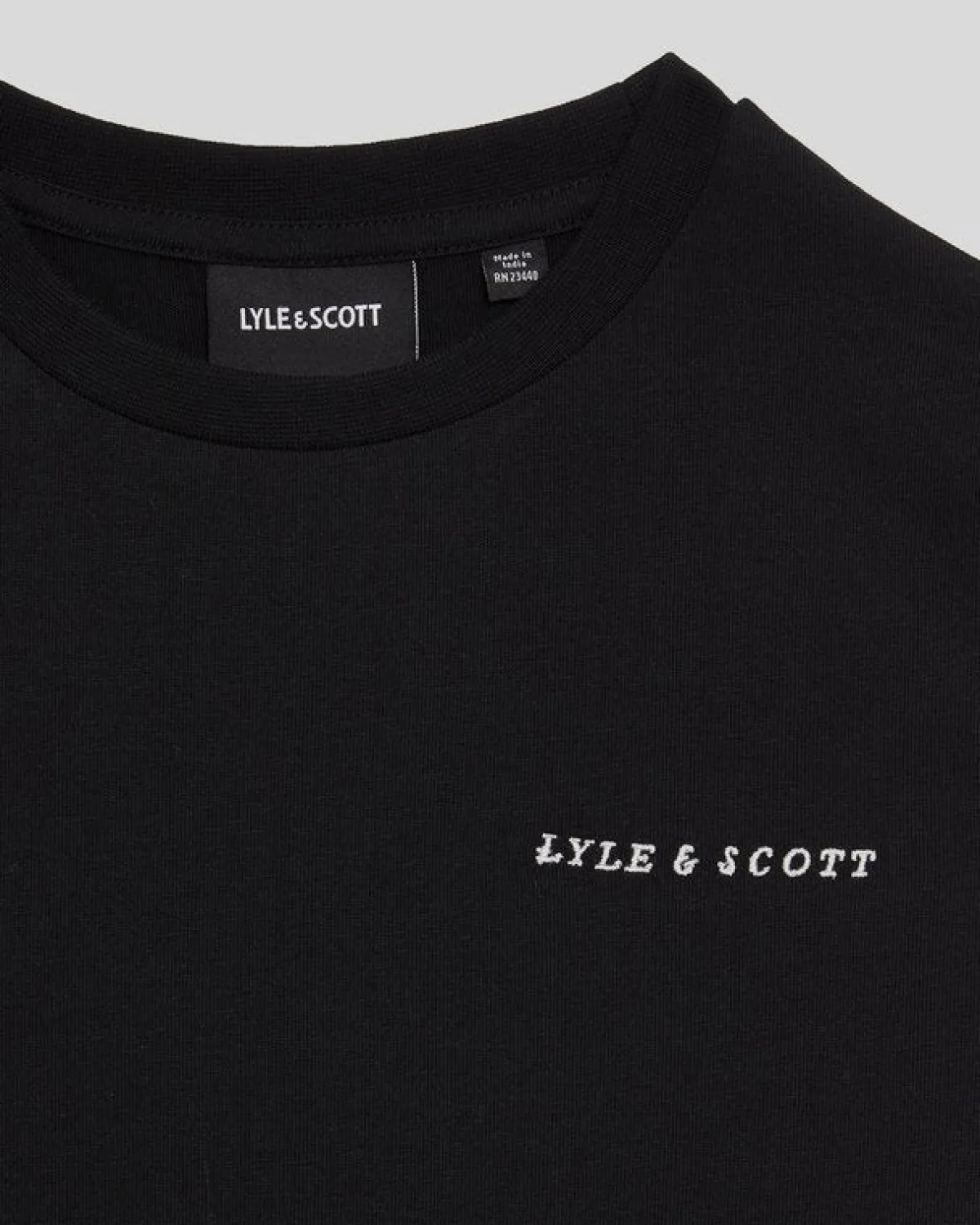 kinder_tshirt_mit_gestickter_schrift_1-1.webp Lyle & Scott Kinder Polos & T-shirts<Kinder T-Shirt mit gestickter Schrift JetBlack