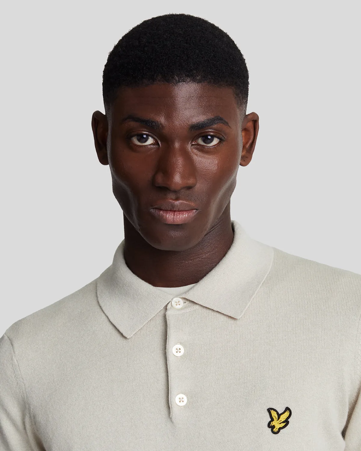 langrmeliges_gestricktes_poloshirt_aus_baumwolle_und_merino_3-3.webp Lyle & Scott Polohemden<Langärmeliges gestricktes Poloshirt aus Baumwolle und Merino Cove