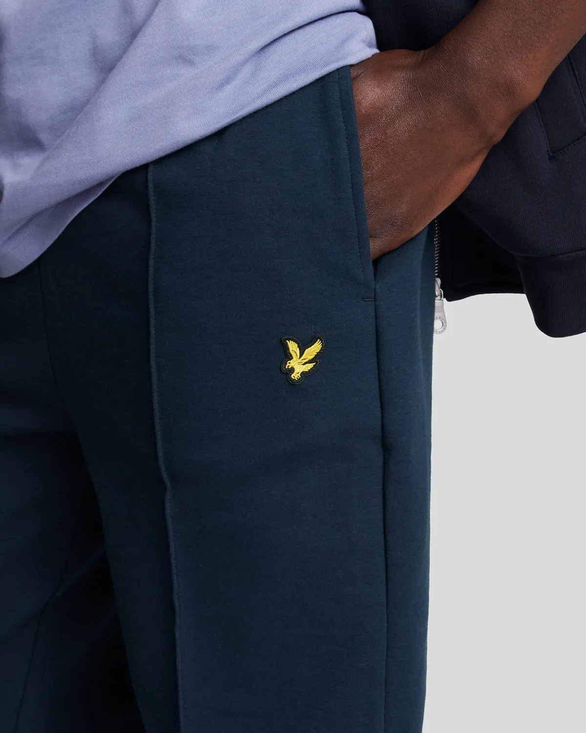 pintuck_interlock_jogger_3-1.webp Lyle & Scott Jogger<Pintuck Interlock Jogger DarkNavy