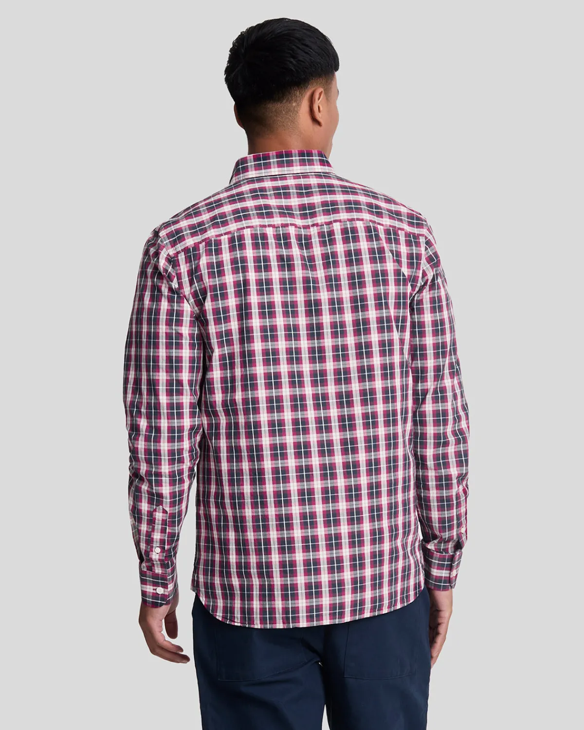popelinehemd_mit_gewaschenem_karo_2.webp Lyle & Scott Vermächtnis | Hemden<Popeline-Hemd mit gewaschenem Karo DarkNavy/RichBurgundy