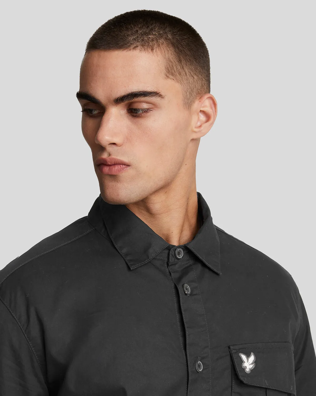 premium_berhemd_mit_plissierten_taschen_3-1.webp Lyle & Scott Mäntel & Jacken<Premium Überhemd mit plissierten Taschen Lacquer
