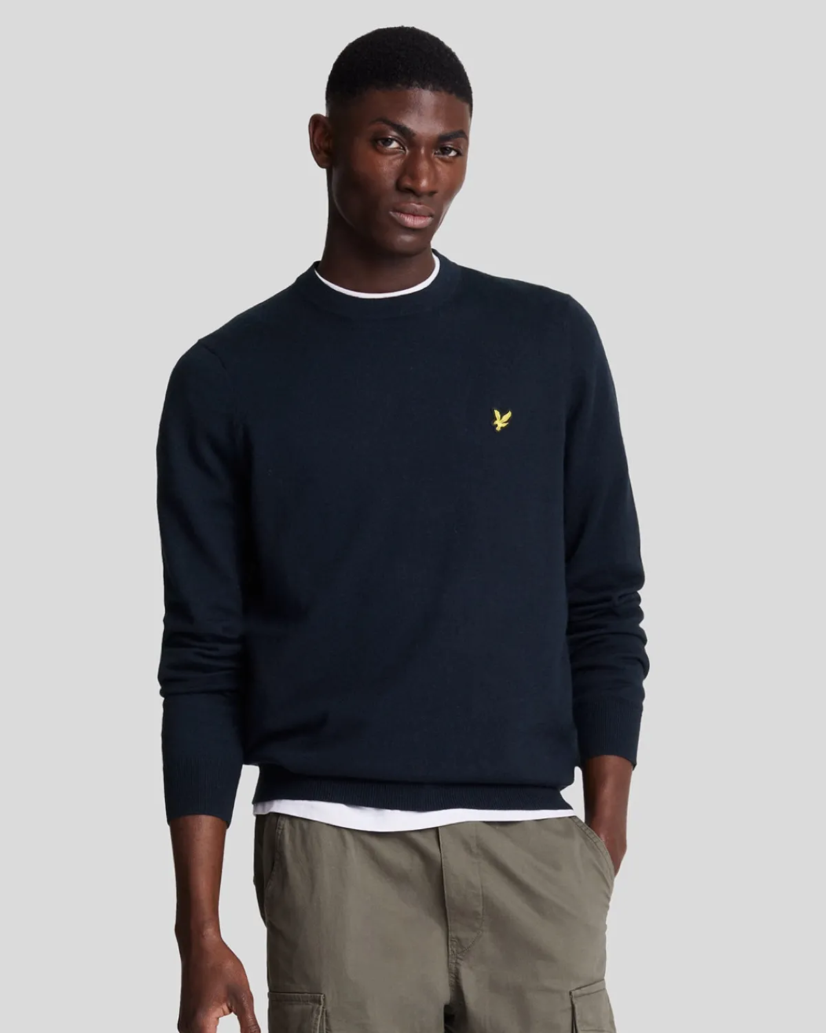 rundhalspullover_aus_baumwolle_und_merino_0-13.webp Lyle & Scott Pullover & Strickwaren<Rundhals-Pullover aus Baumwolle und Merino DunkleMarine