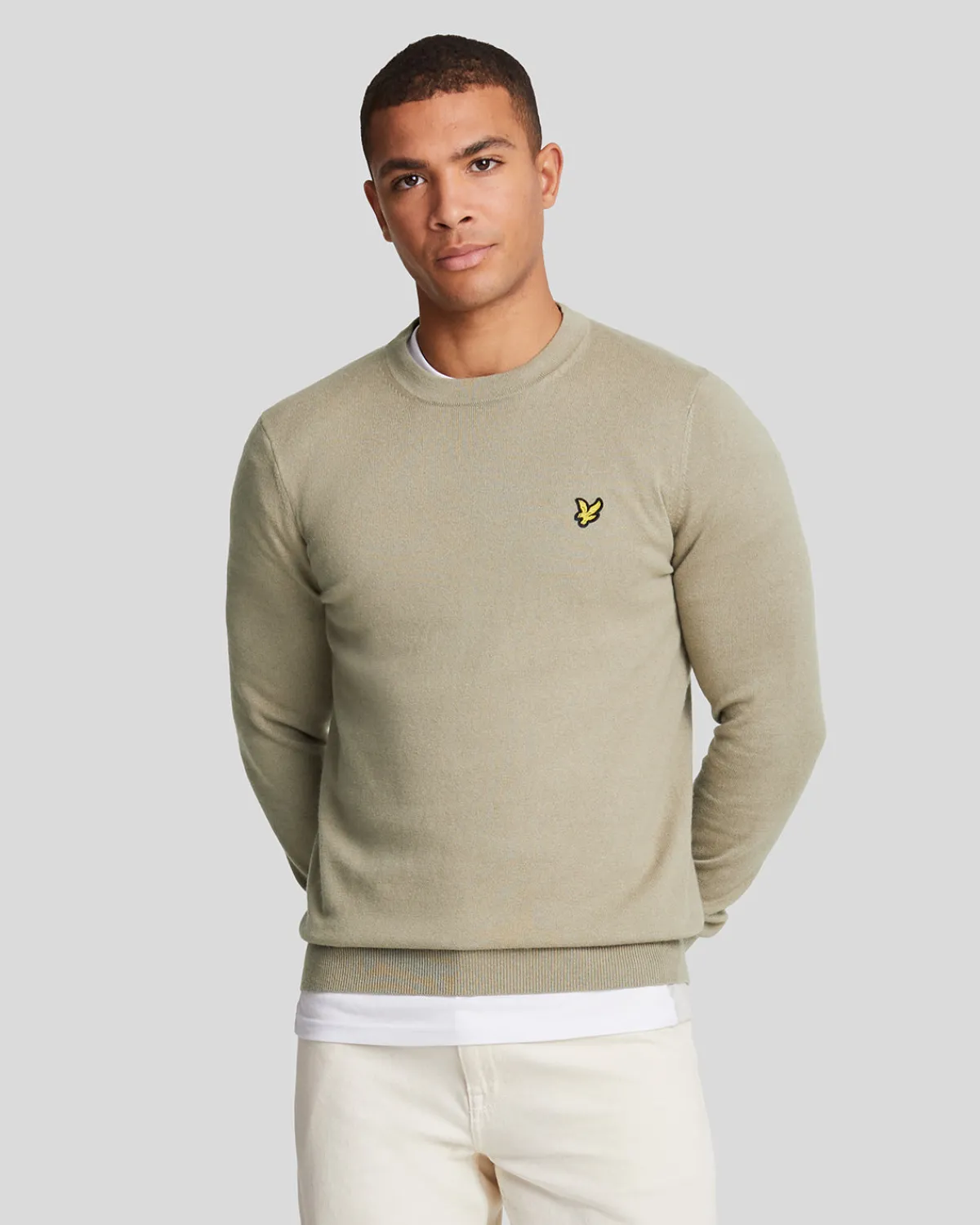 rundhalspullover_aus_baumwolle_und_merino_0-14.webp Lyle & Scott Pullover & Strickwaren<Rundhals-Pullover aus Baumwolle und Merino SageUniform