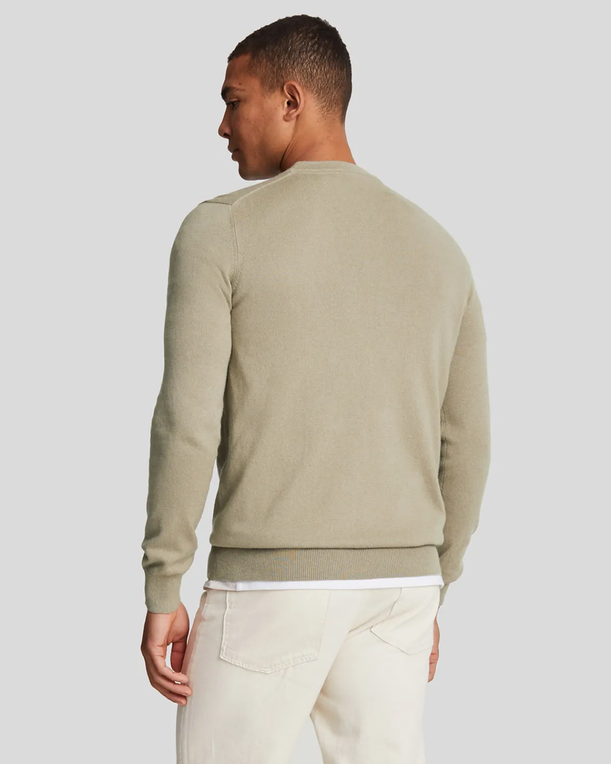 rundhalspullover_aus_baumwolle_und_merino_2-8.webp Lyle & Scott Pullover & Strickwaren<Rundhals-Pullover aus Baumwolle und Merino SageUniform