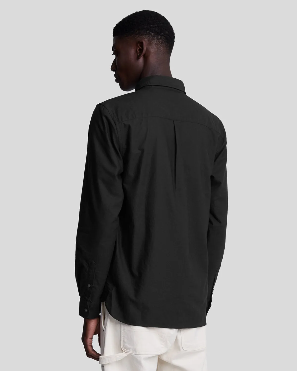 schlichtes_oxford_hemd_2-2.webp Lyle & Scott Grundlegendes | Hemden<Schlichtes Oxford Hemd JetBlack