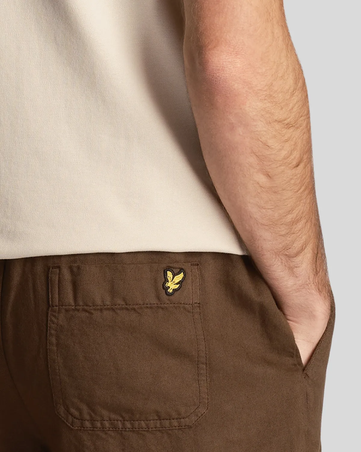 shorts_aus_baumwolle_und_leinen_3-1.webp Lyle & Scott Kurze Hosen<Shorts aus Baumwolle und Leinen Olive