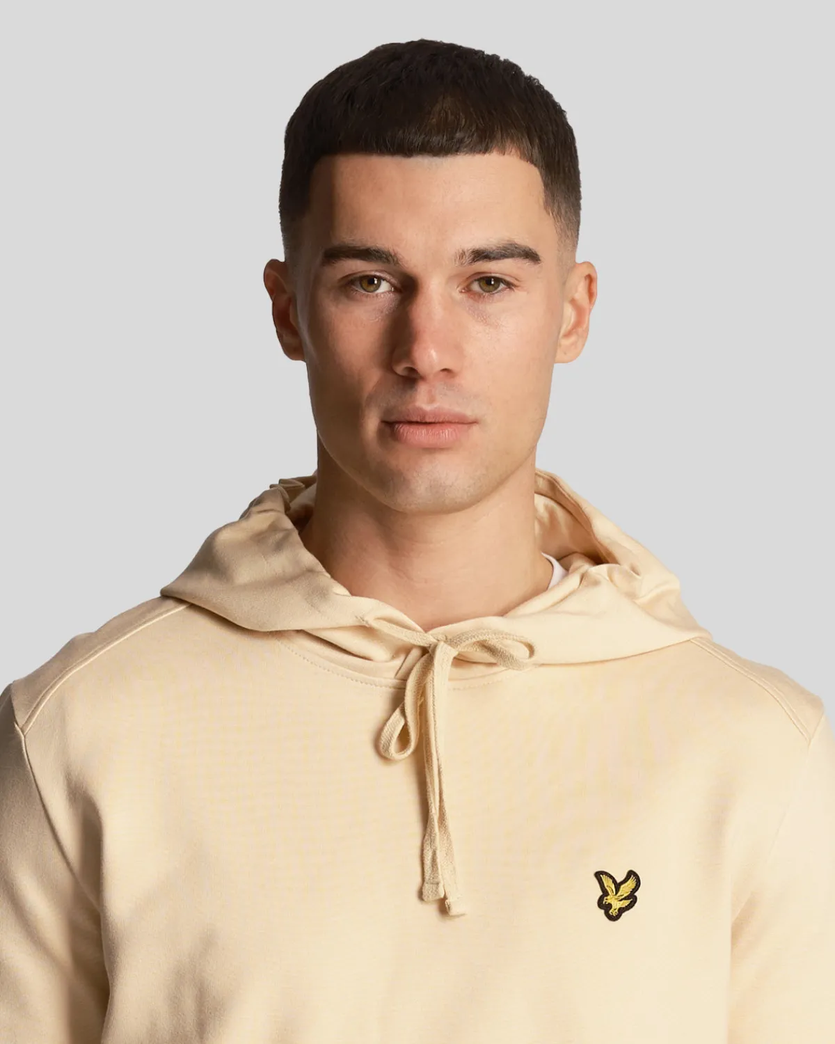 sport_fliege_fleece_hoodie_3.webp Lyle & Scott Sportbekleidung | Kapuzenpullover<Sport Fliege Fleece Hoodie SandDune