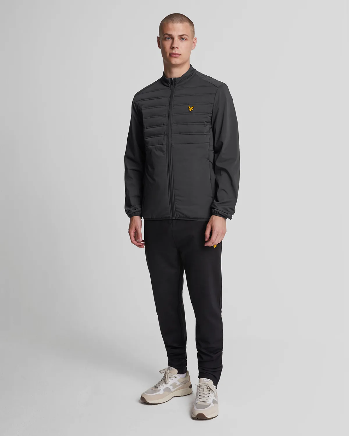 sport_hybrid_double_baffle_jacke_1-1.webp Lyle & Scott Sportbekleidung | Mäntel & Jacken<Sport Hybrid Double Baffle Jacke JetBlack