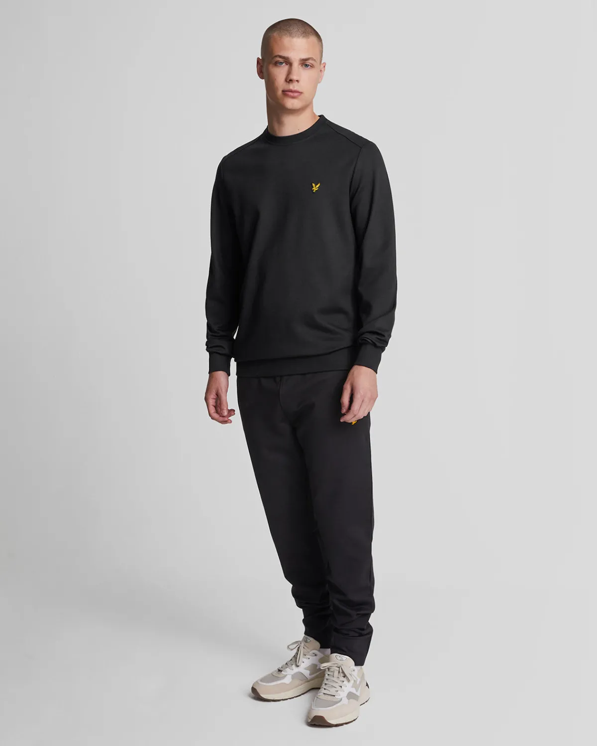 sport_rundhalsausschnitt_fly_fleece_sweatshirt_1-3.webp Lyle & Scott Sportbekleidung | Sweatshirts<Sport Rundhalsausschnitt Fly Fleece Sweatshirt Pechschwarz
