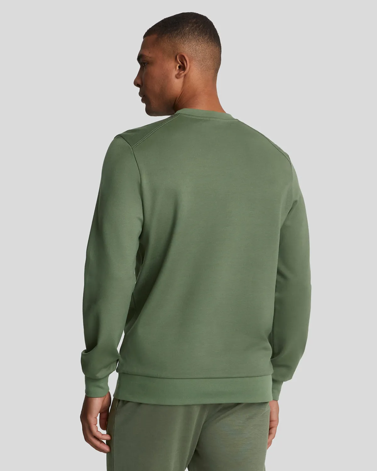 sport_rundhalsausschnitt_fly_fleece_sweatshirt_2-1.webp Lyle & Scott Sportbekleidung | Sweatshirts<Sport Rundhalsausschnitt Fly Fleece Sweatshirt Kaktusgrün