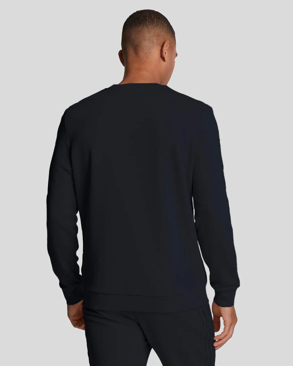 sport_tape_rundhalsausschnitt_sweatshirt_2.webp Lyle & Scott Sportbekleidung | Sweatshirts<Sport Tape Rundhalsausschnitt Sweatshirt DarkNavy