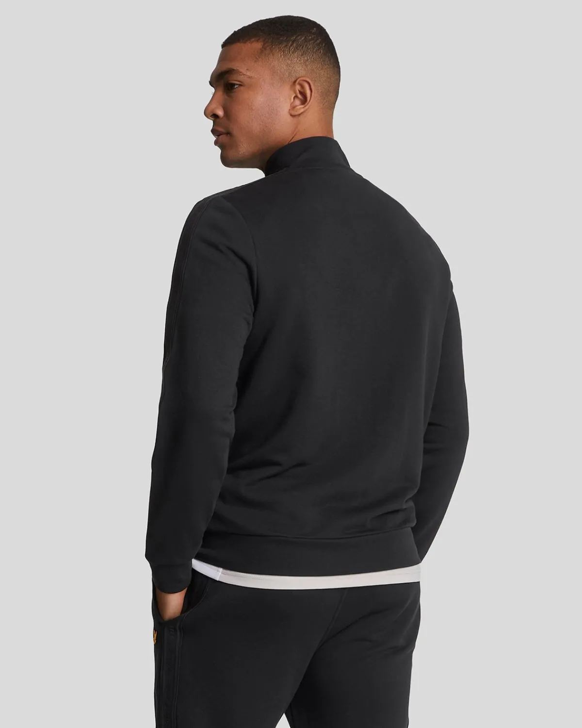 sport_tape_track_top_2.webp Lyle & Scott Sportbekleidung | Mäntel & Jacken<Sport Tape Track Top JetBlack
