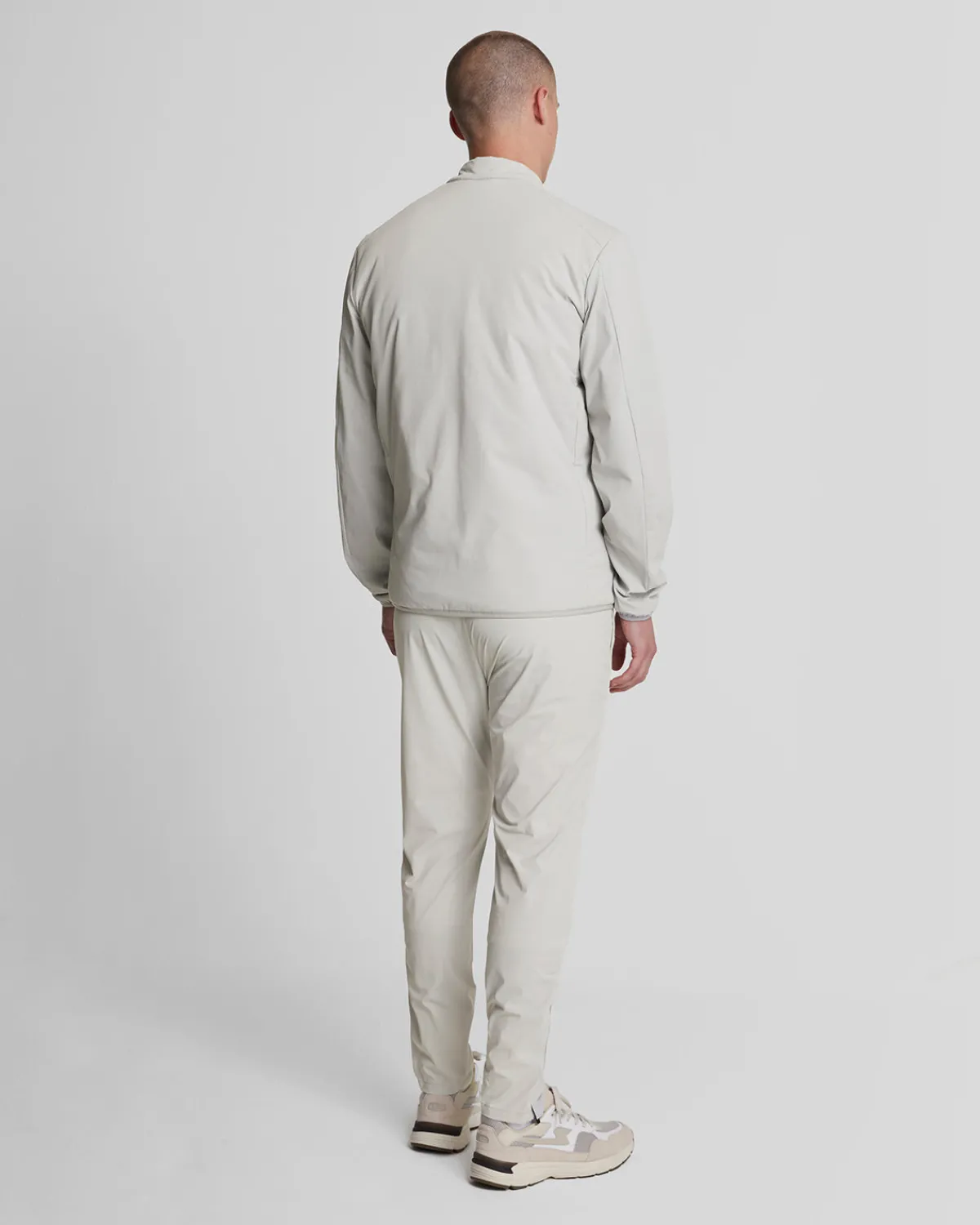 sport_vierwegestretchtrainingshose_2-1.webp Lyle & Scott Sportbekleidung | Jogger<Sport Vier-Wege-Stretch-Trainingshose Pebble