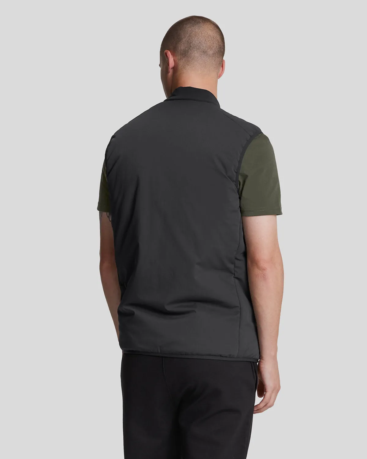 sporthybridweste_mit_doppelter_baffel_2-1.webp Lyle & Scott Sportbekleidung | Mäntel & Jacken<Sport-Hybridweste mit doppelter Baffel JetBlack