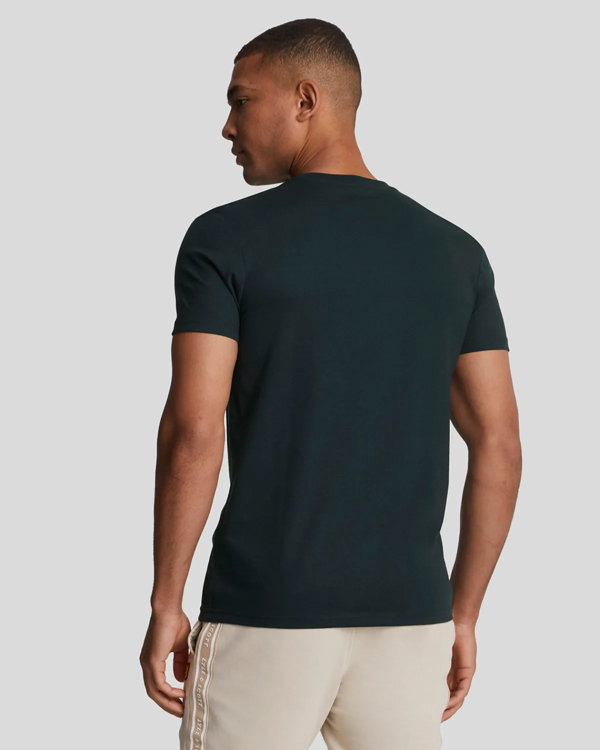 sportliches_martin_tshirt_mit_kurzen_rmeln_2-10.webp Lyle & Scott Sportbekleidung | T-shirts<Sportliches Martin T-Shirt mit kurzen Ärmeln DunkleMarine