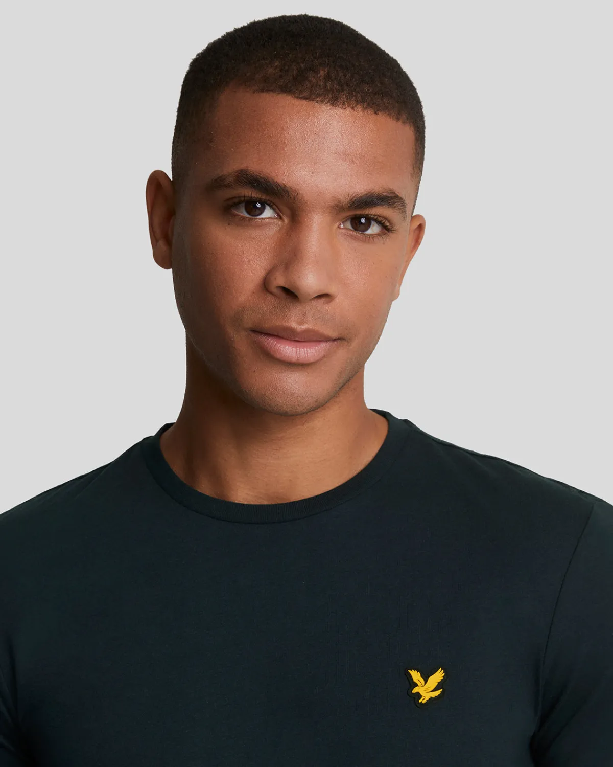 sportliches_martin_tshirt_mit_kurzen_rmeln_3-10.webp Lyle & Scott Sportbekleidung | T-shirts<Sportliches Martin T-Shirt mit kurzen Ärmeln DunkleMarine