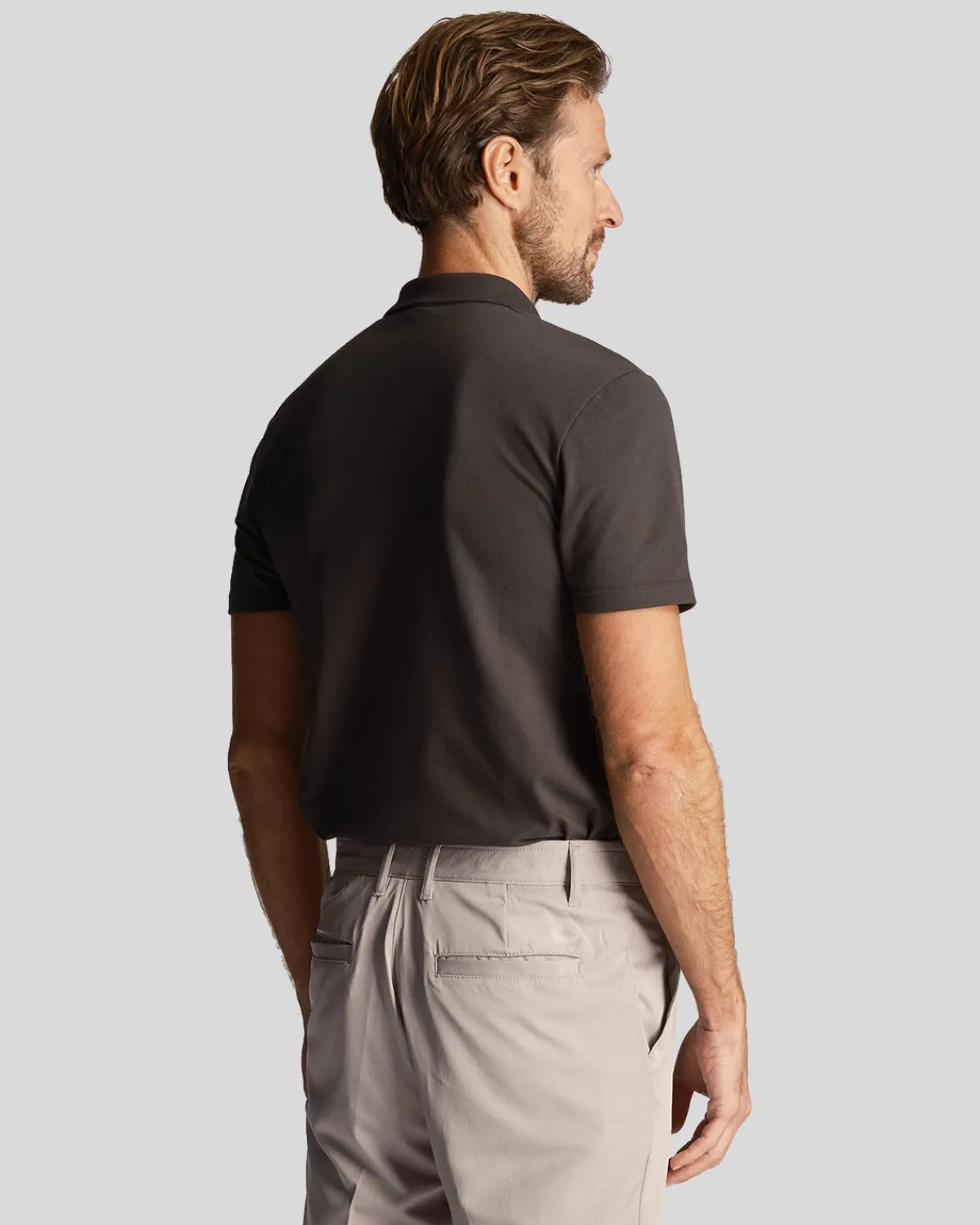 sportliches_polohemd_mit_kurzen_rmeln_2.webp Lyle & Scott Sportbekleidung | Polohemden<Sportliches Polohemd mit kurzen Ärmeln Graphit