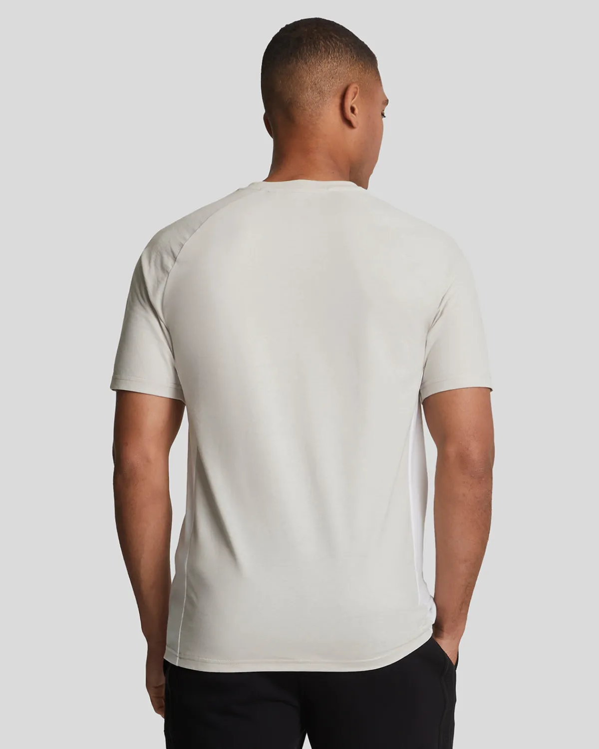 sports_colour_block_core_tshirt_2-1.webp Lyle & Scott Sportbekleidung<Sports Colour Block Core T-Shirt Pebble/White