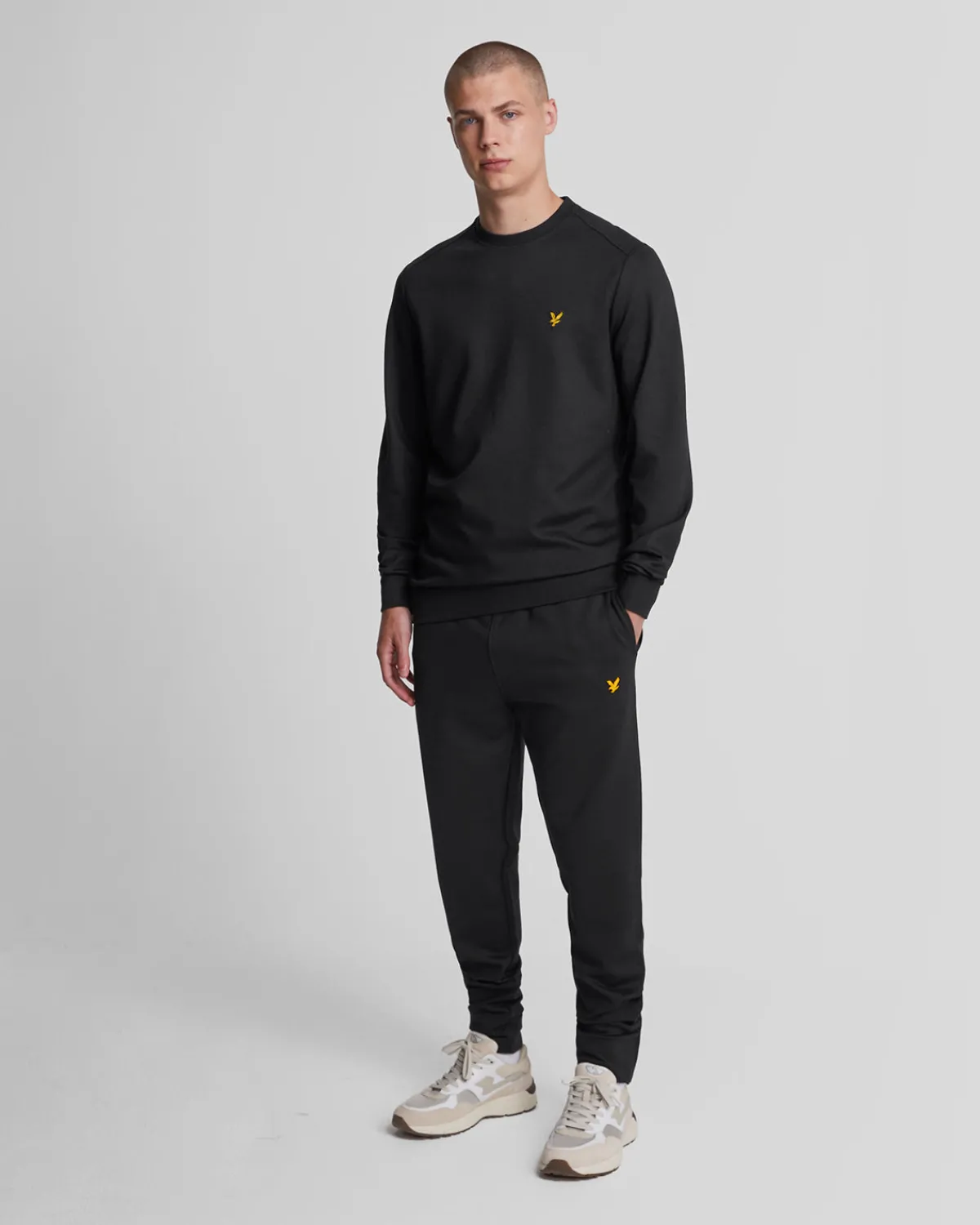 sports_fly_fleece_trainingshose_0-2.webp Lyle & Scott Sportbekleidung | Jogger<Sports Fly Fleece Trainingshose Pechschwarz