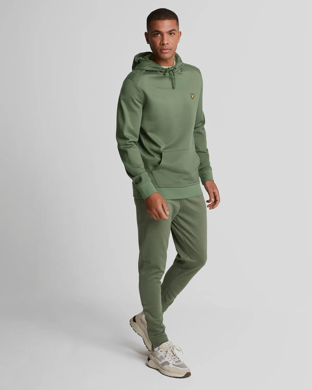 sports_fly_fleece_trainingshose_1.webp Lyle & Scott Sportbekleidung | Jogger<Sports Fly Fleece Trainingshose CactusGreen