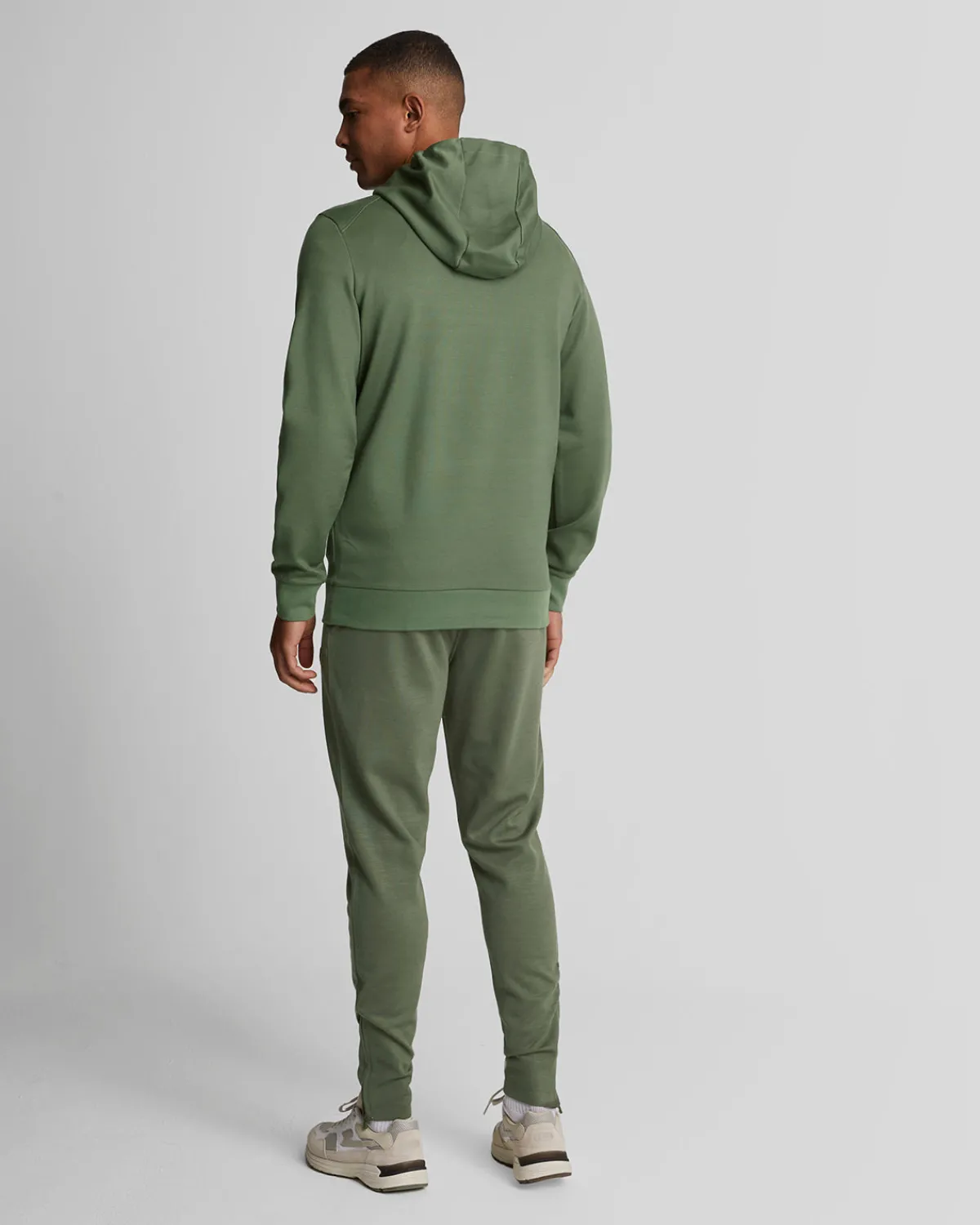 sports_fly_fleece_trainingshose_2.webp Lyle & Scott Sportbekleidung | Jogger<Sports Fly Fleece Trainingshose CactusGreen