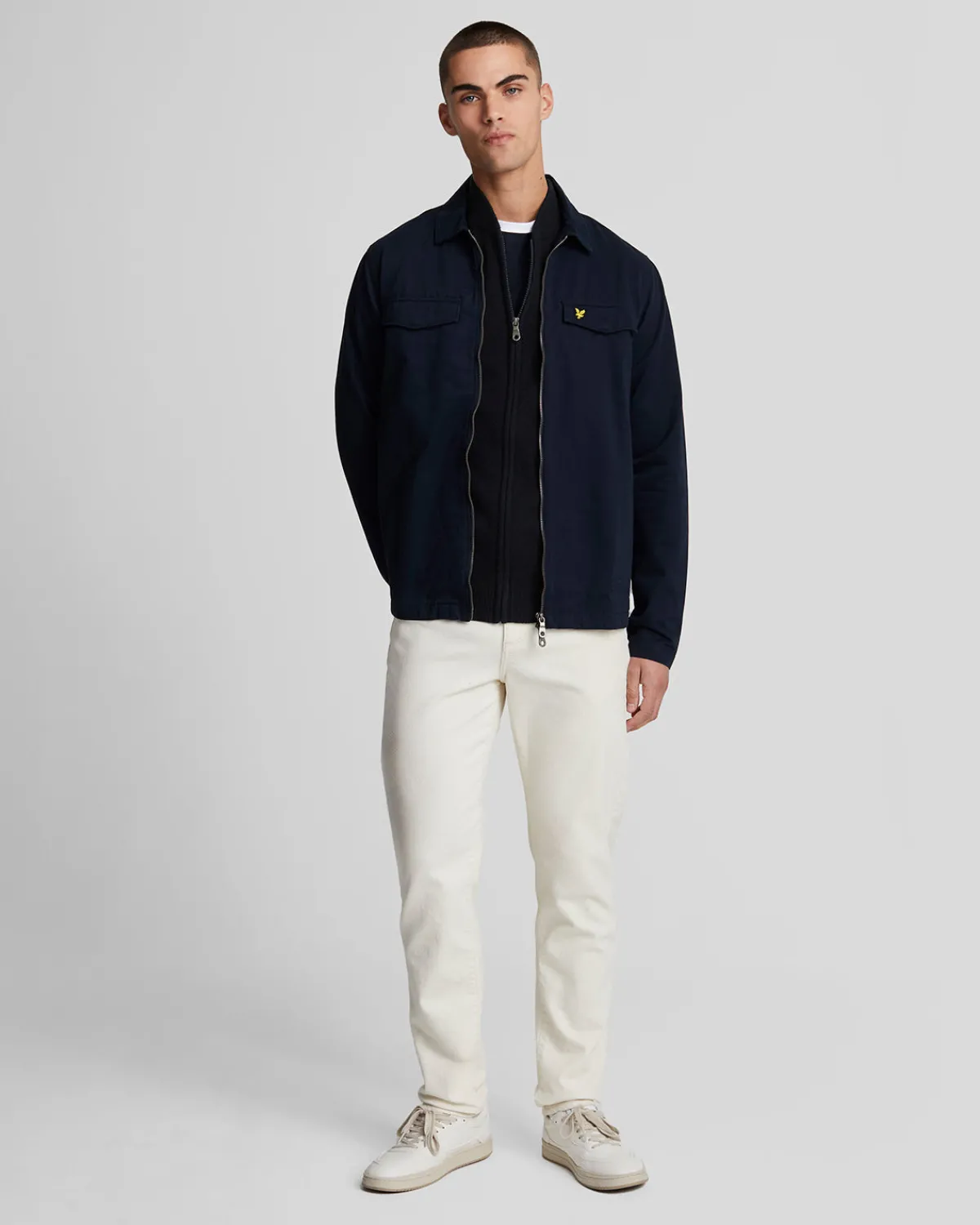 strickbomberpullover_aus_einer_lammwollmischung_1.webp Lyle & Scott Pullover & Strickwaren<Strickbomber-Pullover aus einer Lammwollmischung DarkNavy