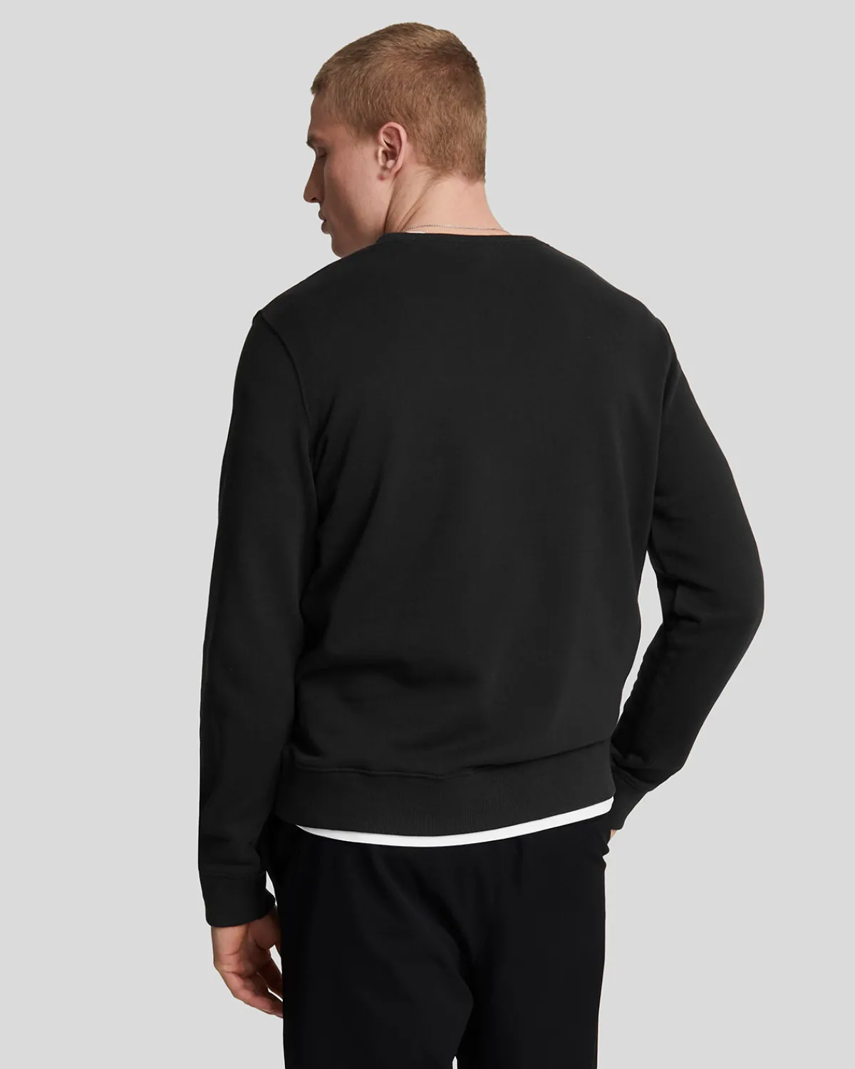 sweatshirt_mit_rundhalsausschnitt_2-4.webp Lyle & Scott Grundlegendes | Sweatshirts<Sweatshirt mit Rundhalsausschnitt Pechschwarz