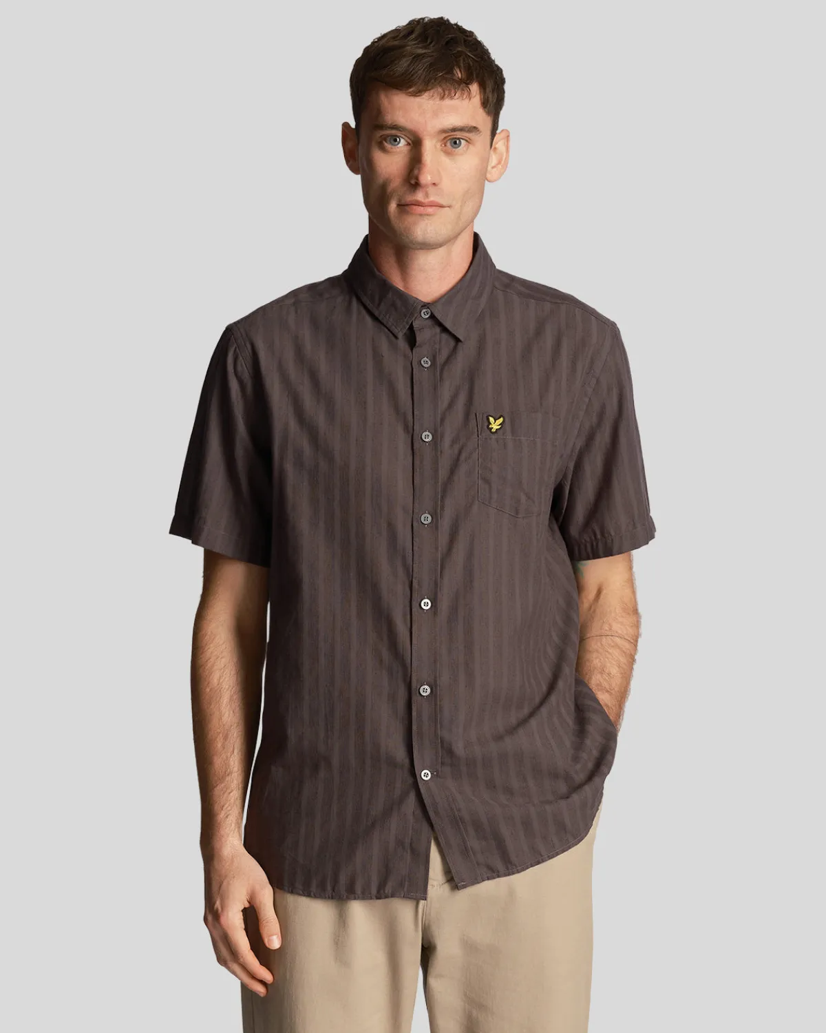 texturierte_streifen_kurzarmhemd_0-1.webp Lyle & Scott Hemden<Texturierte Streifen Kurzarmhemd Gunmetal