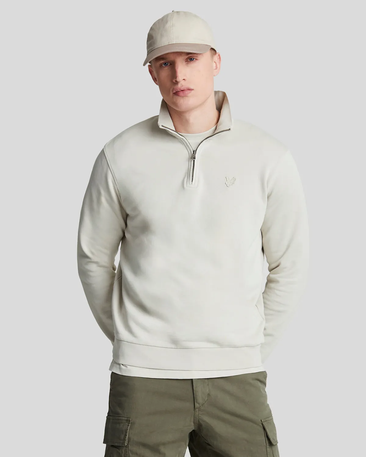 tonal_eagle__reiverschluss_sweatshirt_0-3.webp Lyle & Scott Sweatshirts<Tonal Eagle 1/4 Reißverschluss Sweatshirt Bucht
