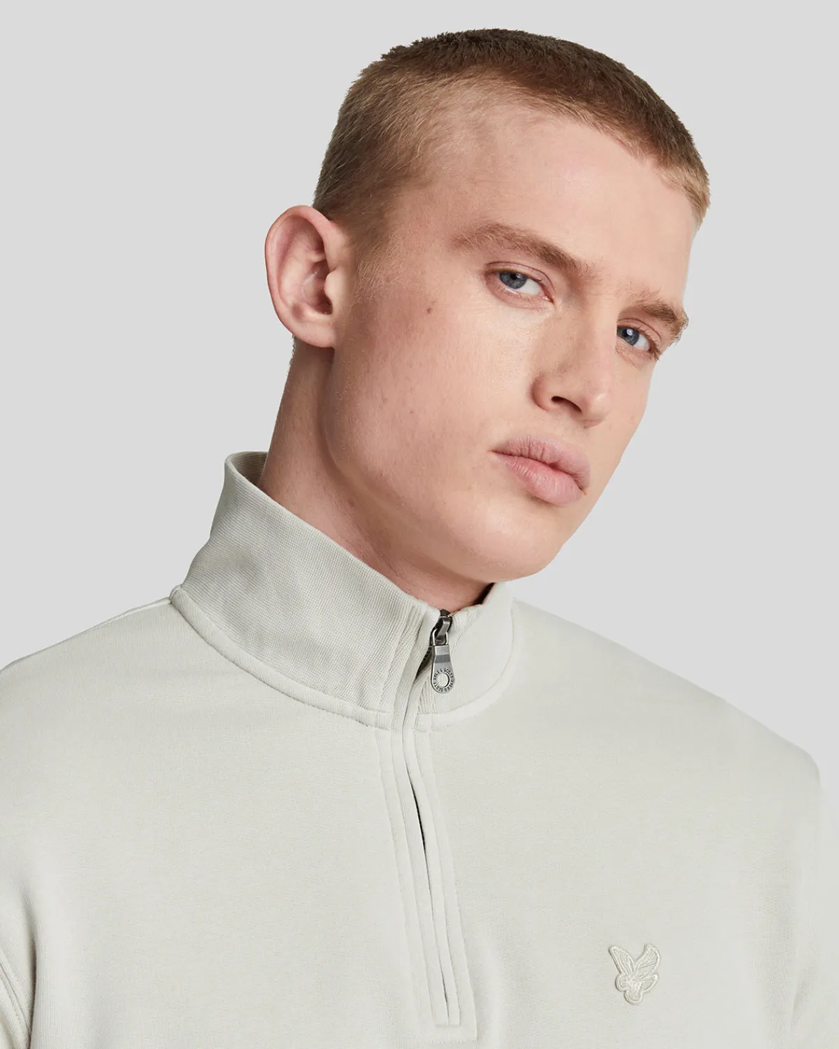 tonal_eagle__reiverschluss_sweatshirt_3-3.webp Lyle & Scott Sweatshirts<Tonal Eagle 1/4 Reißverschluss Sweatshirt Bucht