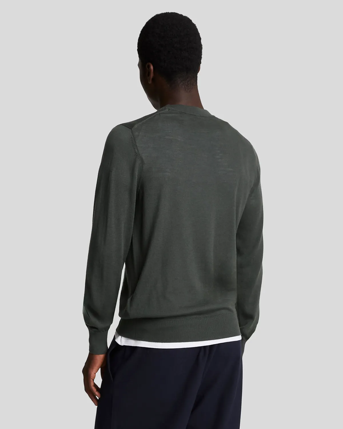 tonal_eagle_merino_rundhalspullover_2-4.webp Lyle & Scott Reframed | Pullover & Strickwaren<Tonal Eagle Merino Rundhals-Pullover Gunmetal