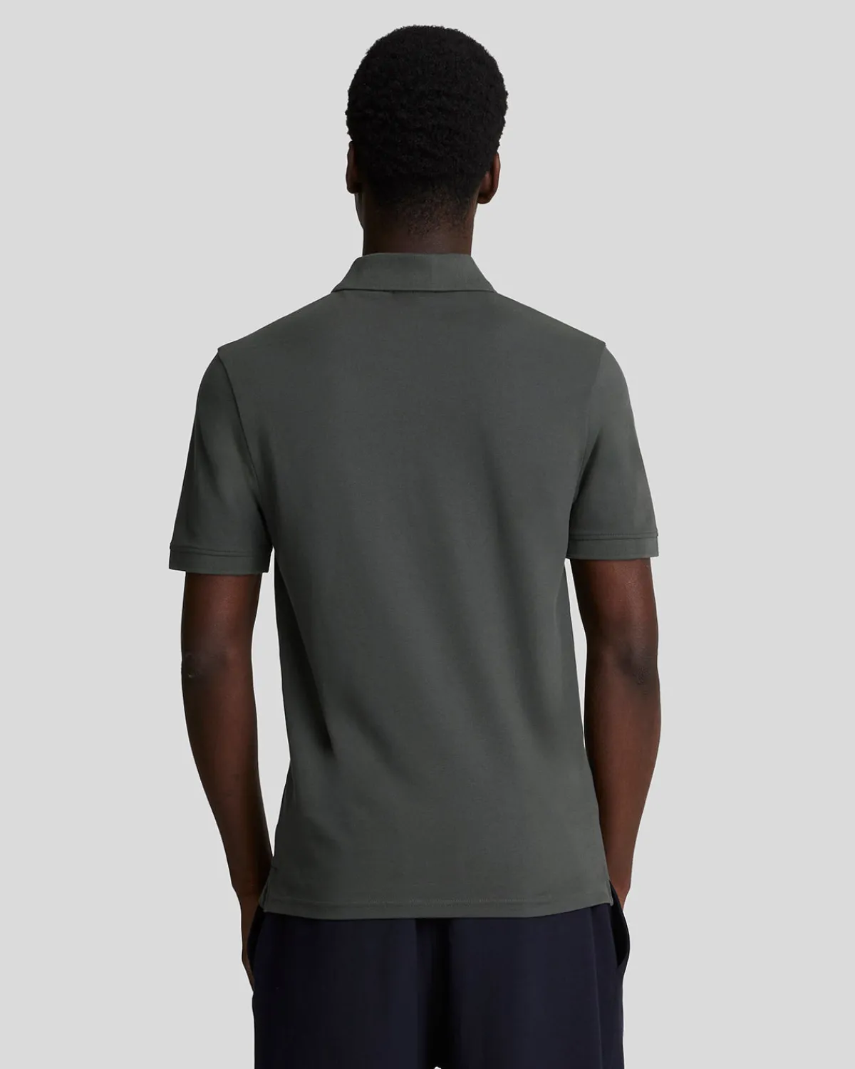 tonal_eagle_polohemd_2-6.webp Lyle & Scott Reframed | Polohemden<Tonal Eagle Polohemd Gunmetal